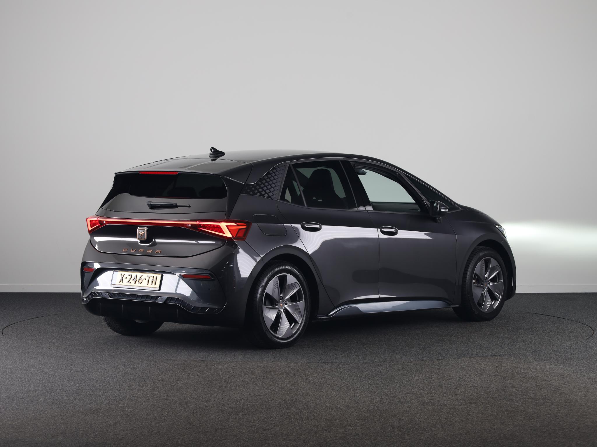 Foto van Cupra Born 150 KW 58/62 KWH