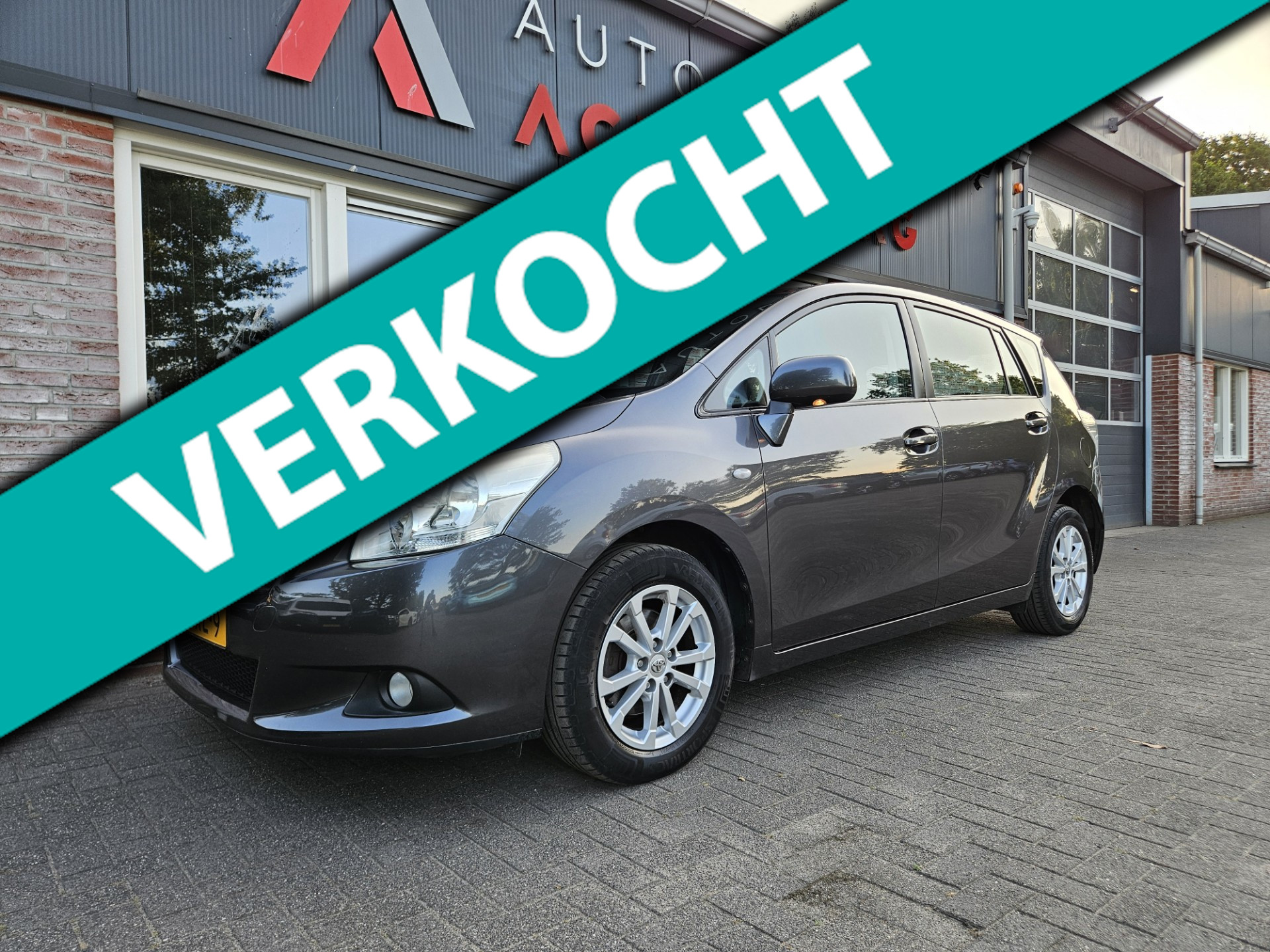 Toyota Toyota Verso 1.8 VVT-i Aspiration Automaat! Trekhaak! Camera! Airco/Clima! Cruise Control! NAP! Dealer Onderhouden! 2012 - voorkant