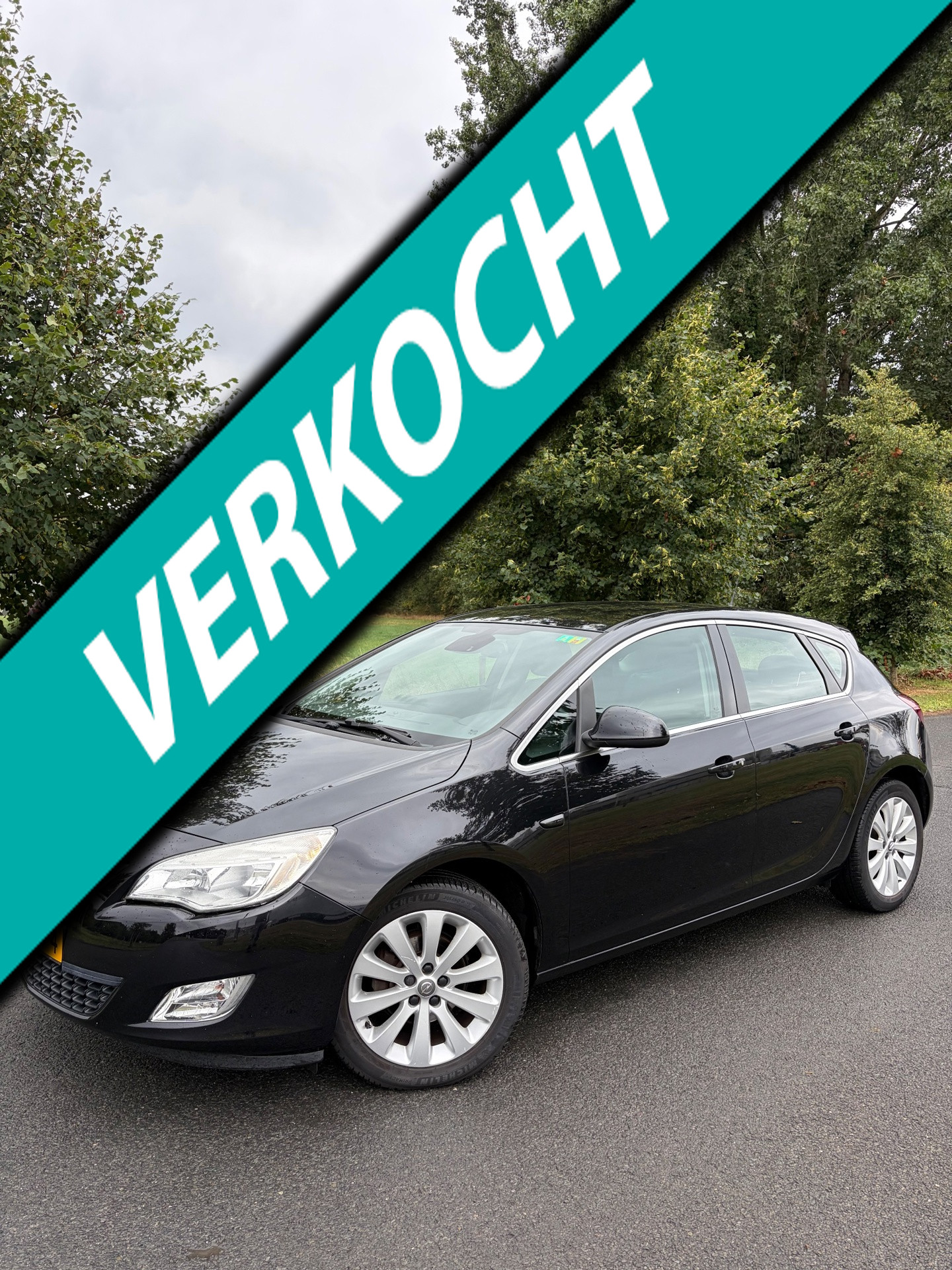 Opel Astra 1.4 Turbo Cosmo, NAP, AUX,Fietsendrager 2010 - voorkant