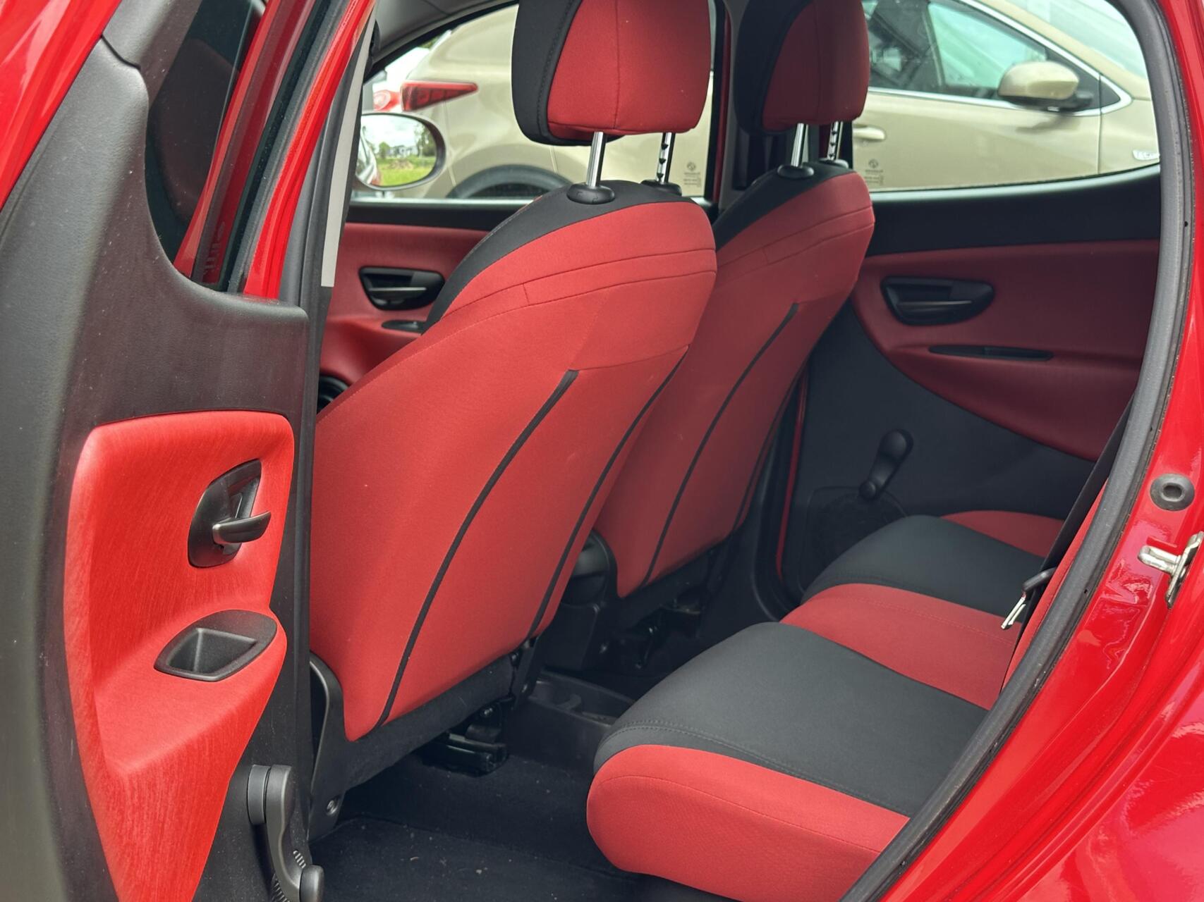 Foto van Lancia Ypsilon