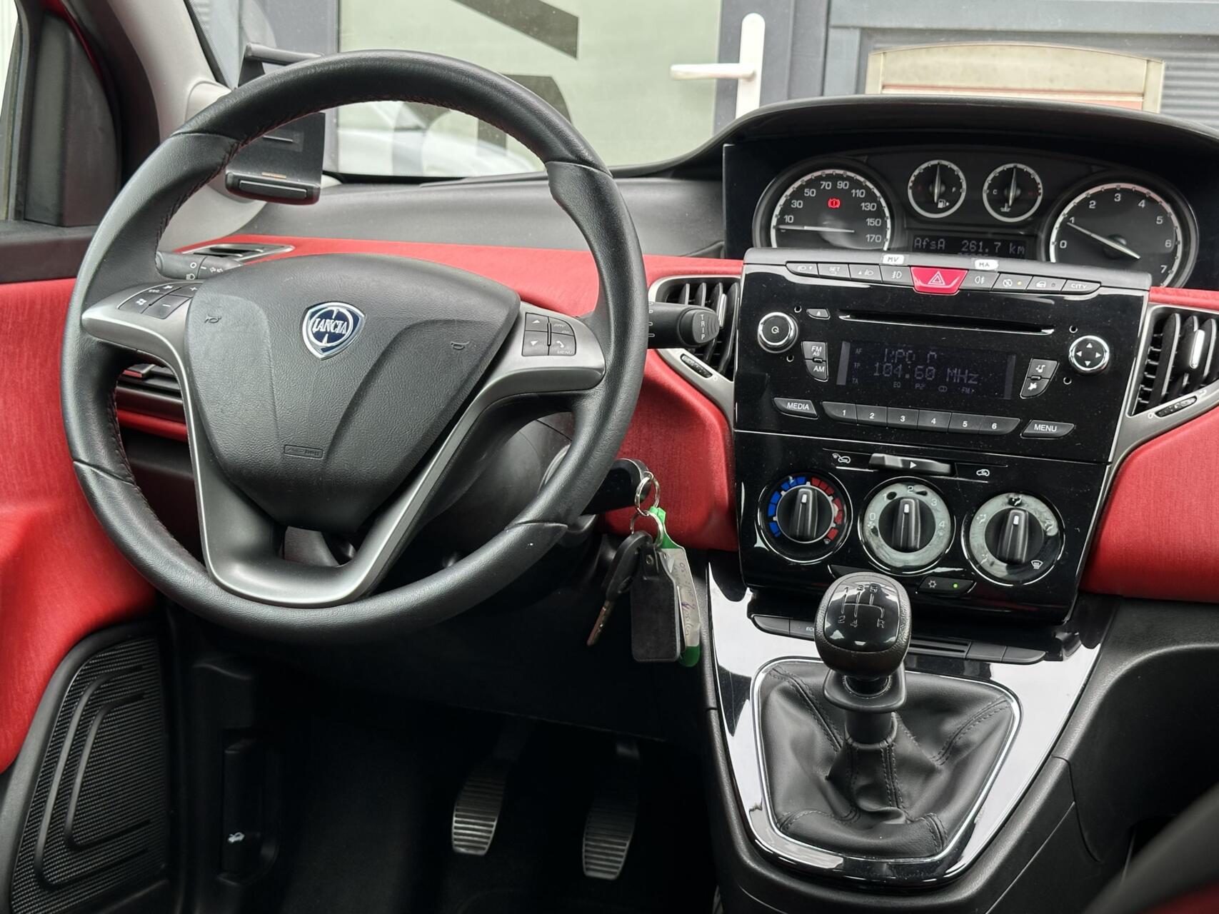 Foto van Lancia Ypsilon