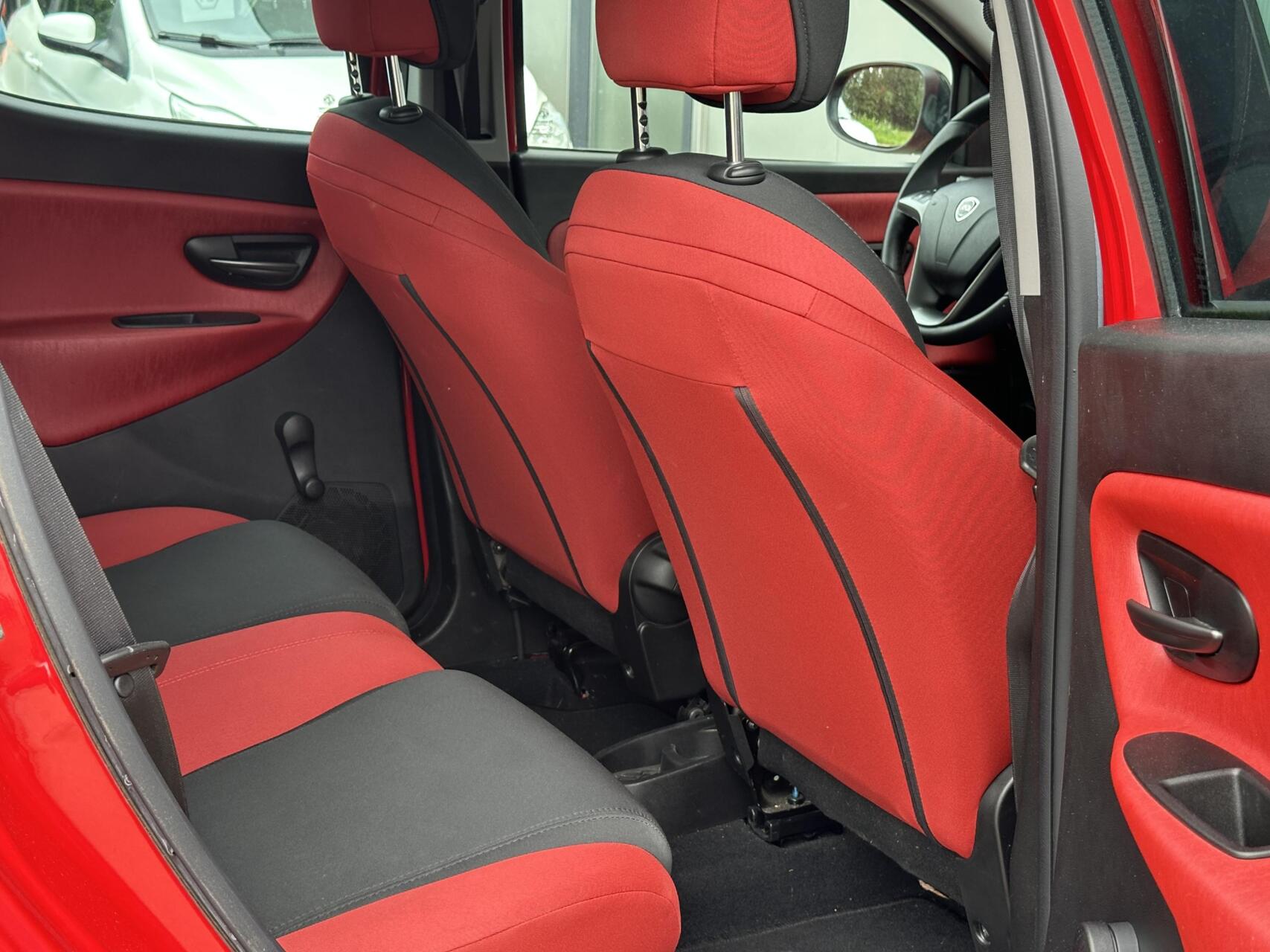 Foto van Lancia Ypsilon