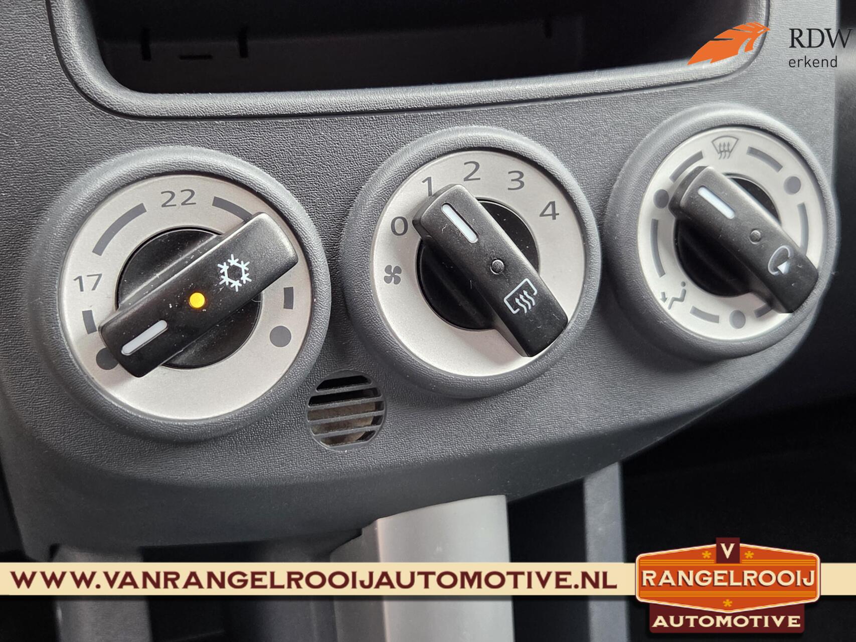 Foto van Mitsubishi Mitsubishi Colt
