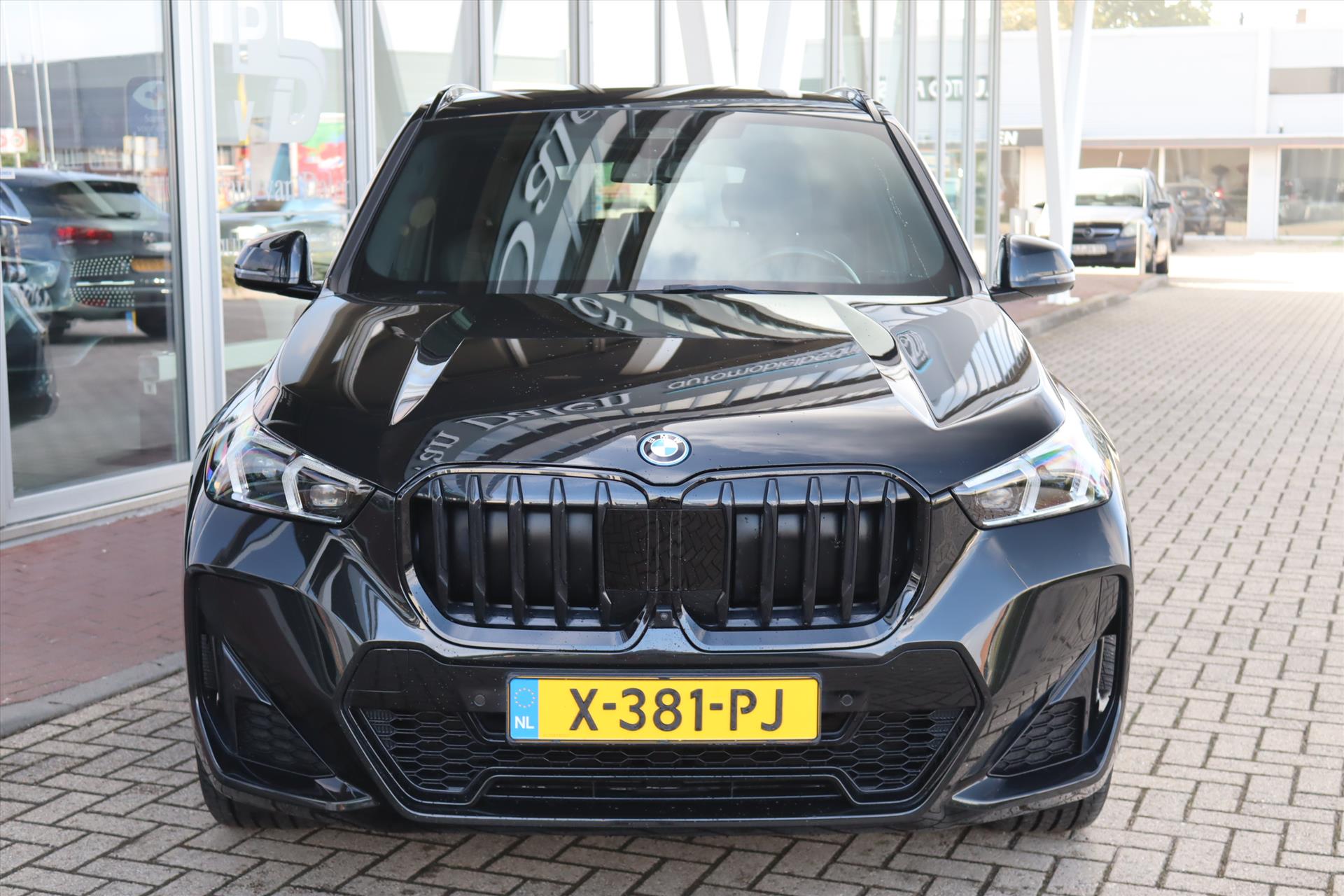 Foto van BMW X1 Xdrive30e