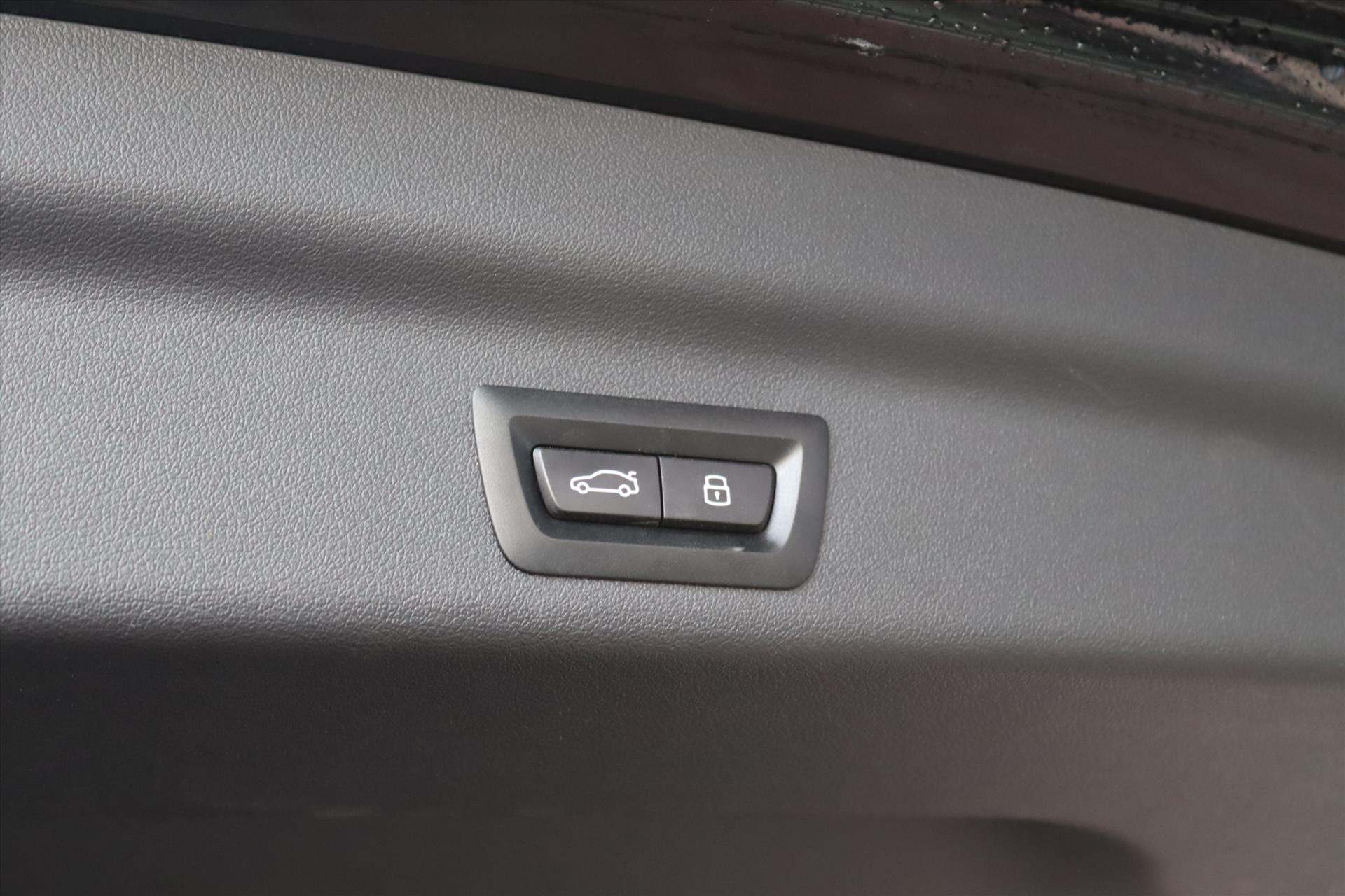 Foto van BMW X1 Xdrive30e