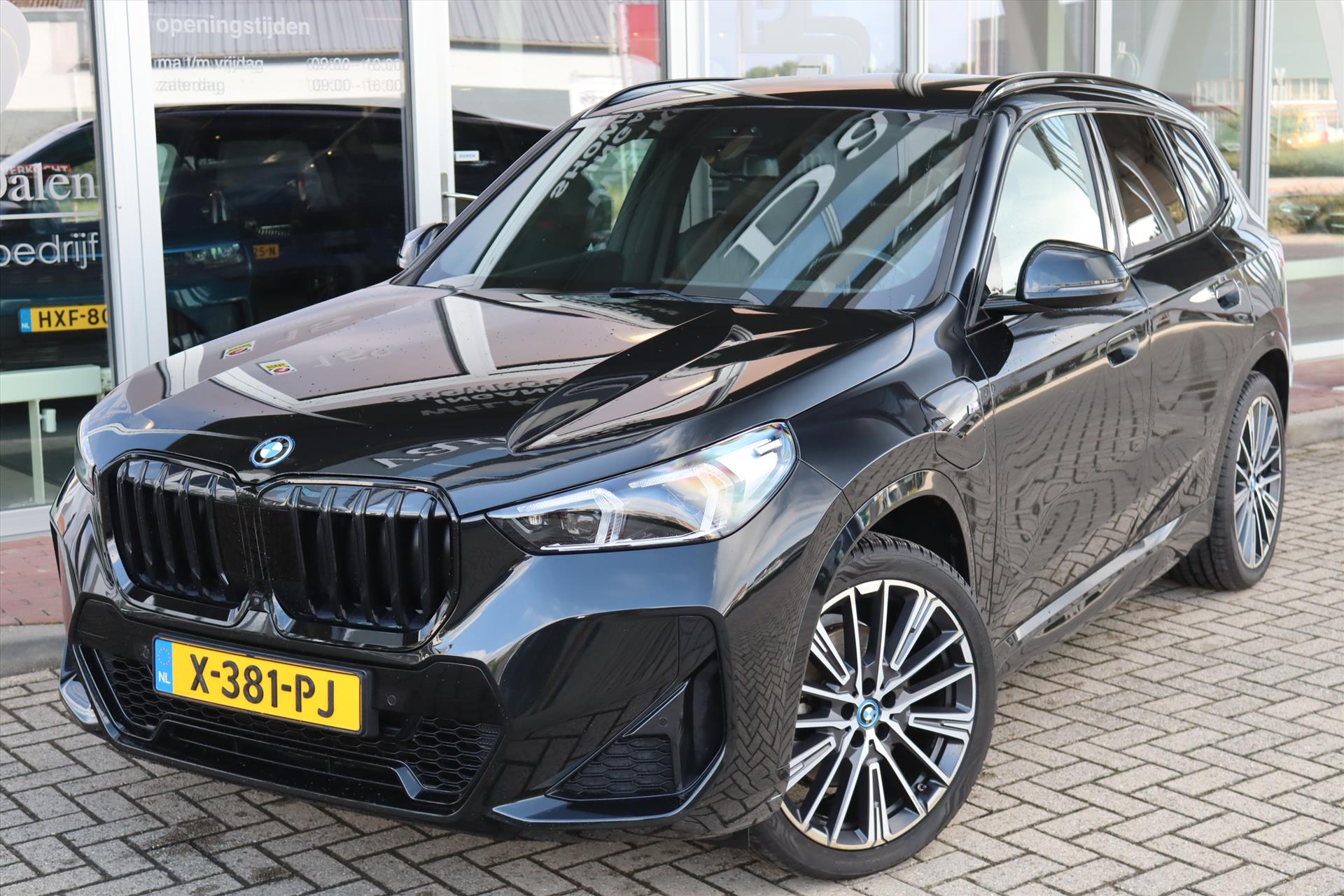 Foto van BMW X1 Xdrive30e
