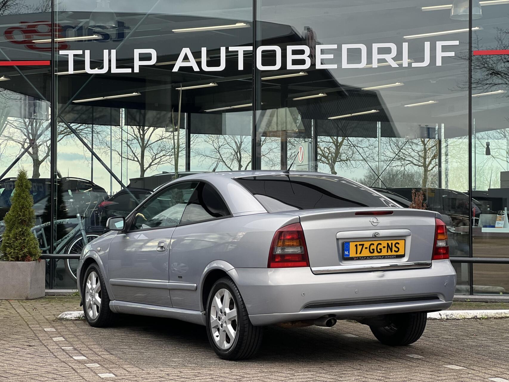 Foto van Opel Astra-g-coupe