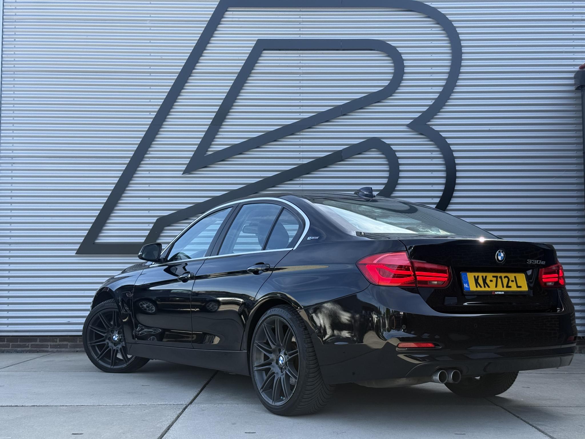 Foto van BMW 330e Iperformance