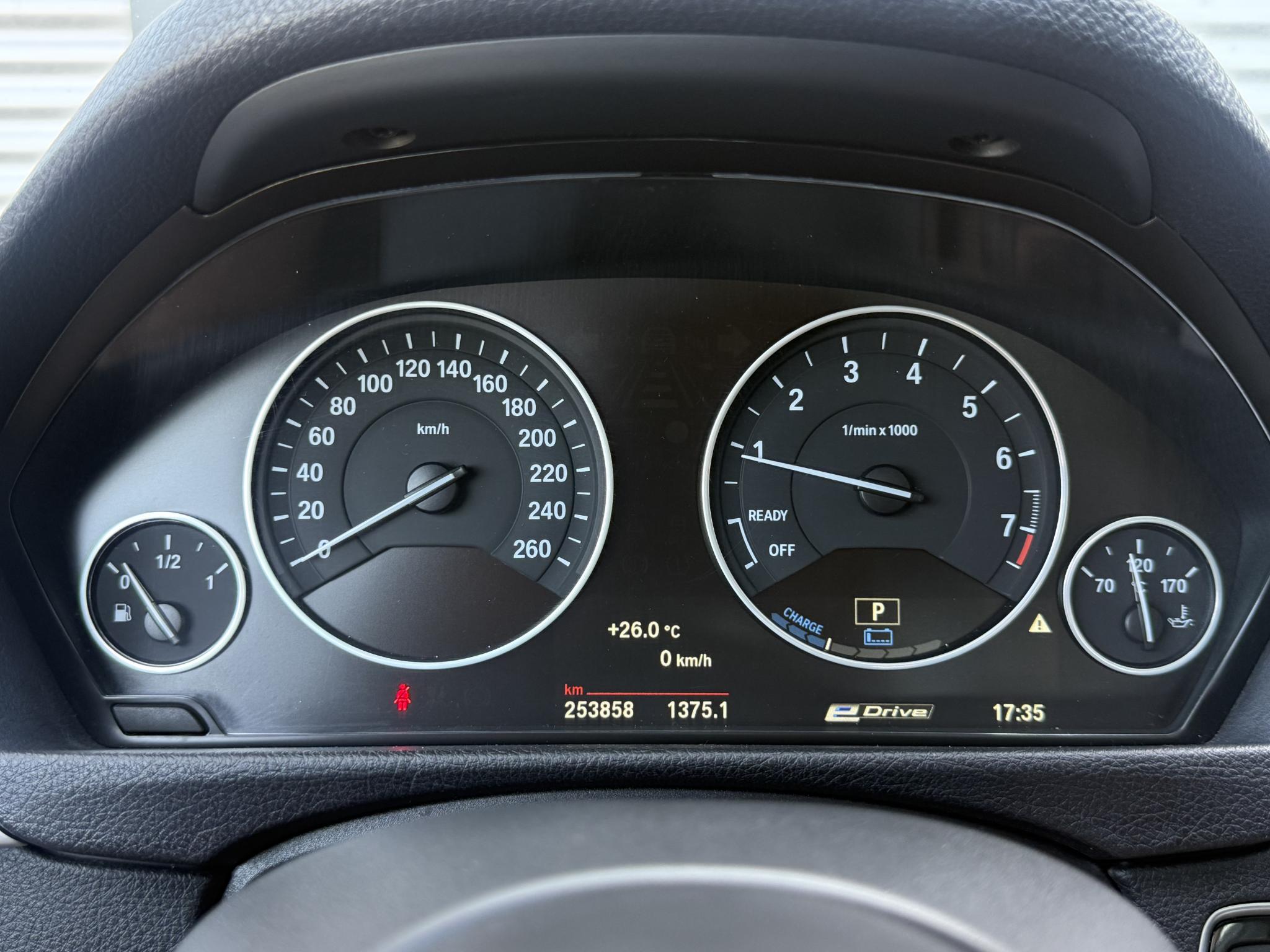 Foto van BMW 330e Iperformance