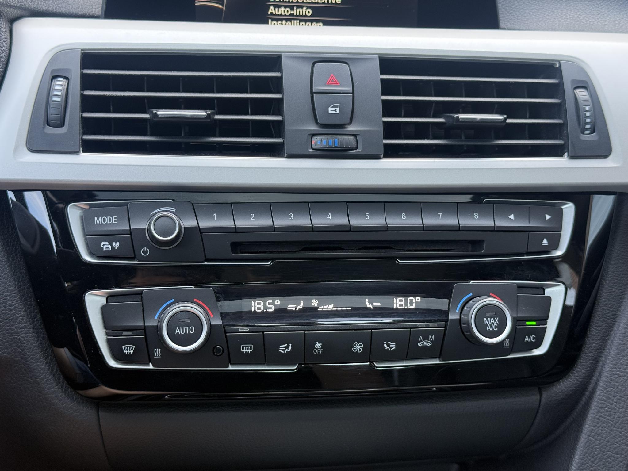 Foto van BMW 330e Iperformance