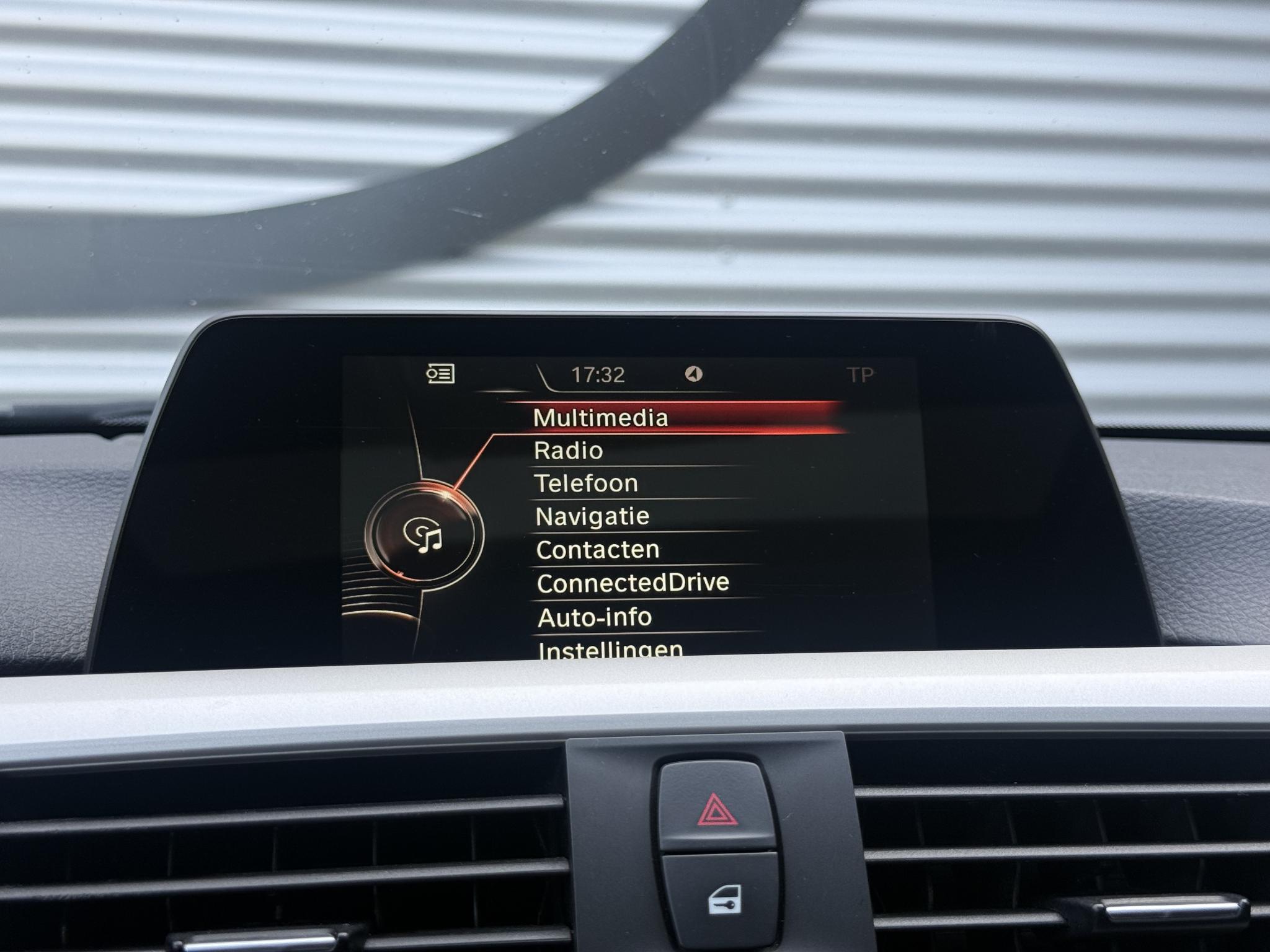 Foto van BMW 330e Iperformance