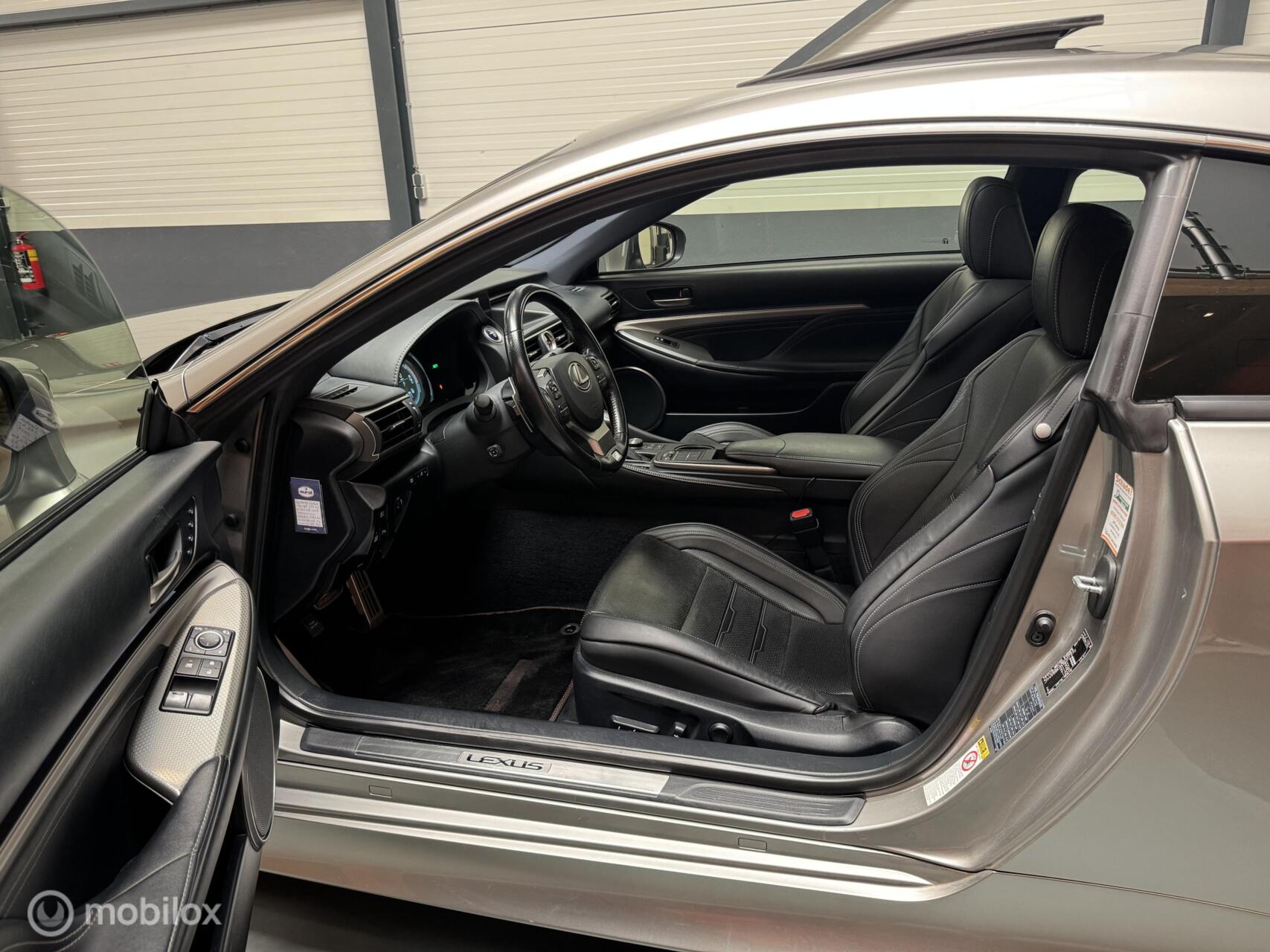 Foto van Lexus Lexus Rc300h