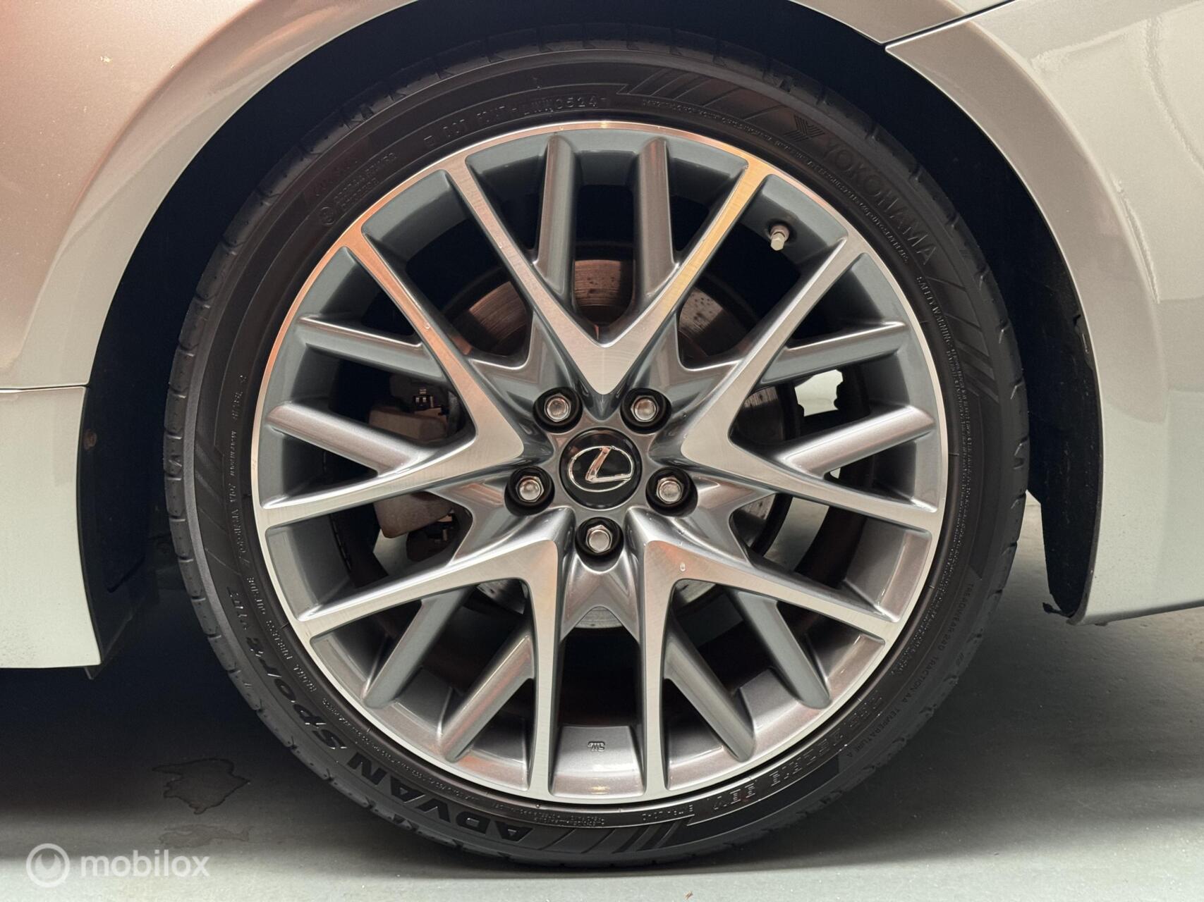 Foto van Lexus Lexus Rc300h