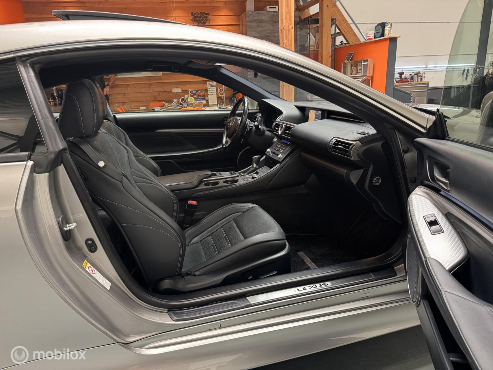 Foto van Lexus Lexus Rc300h