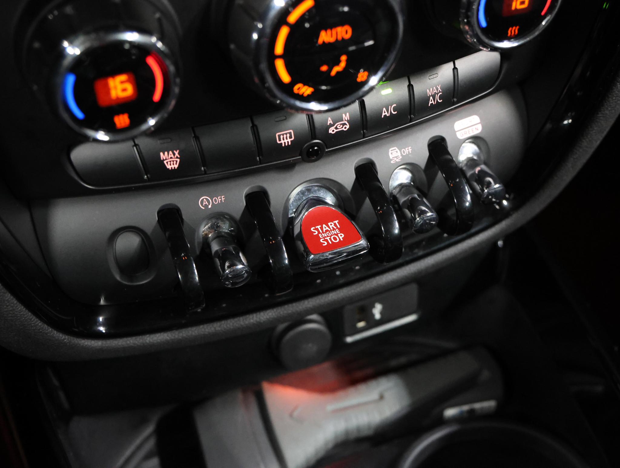 Foto van Mini Clubman Cooper