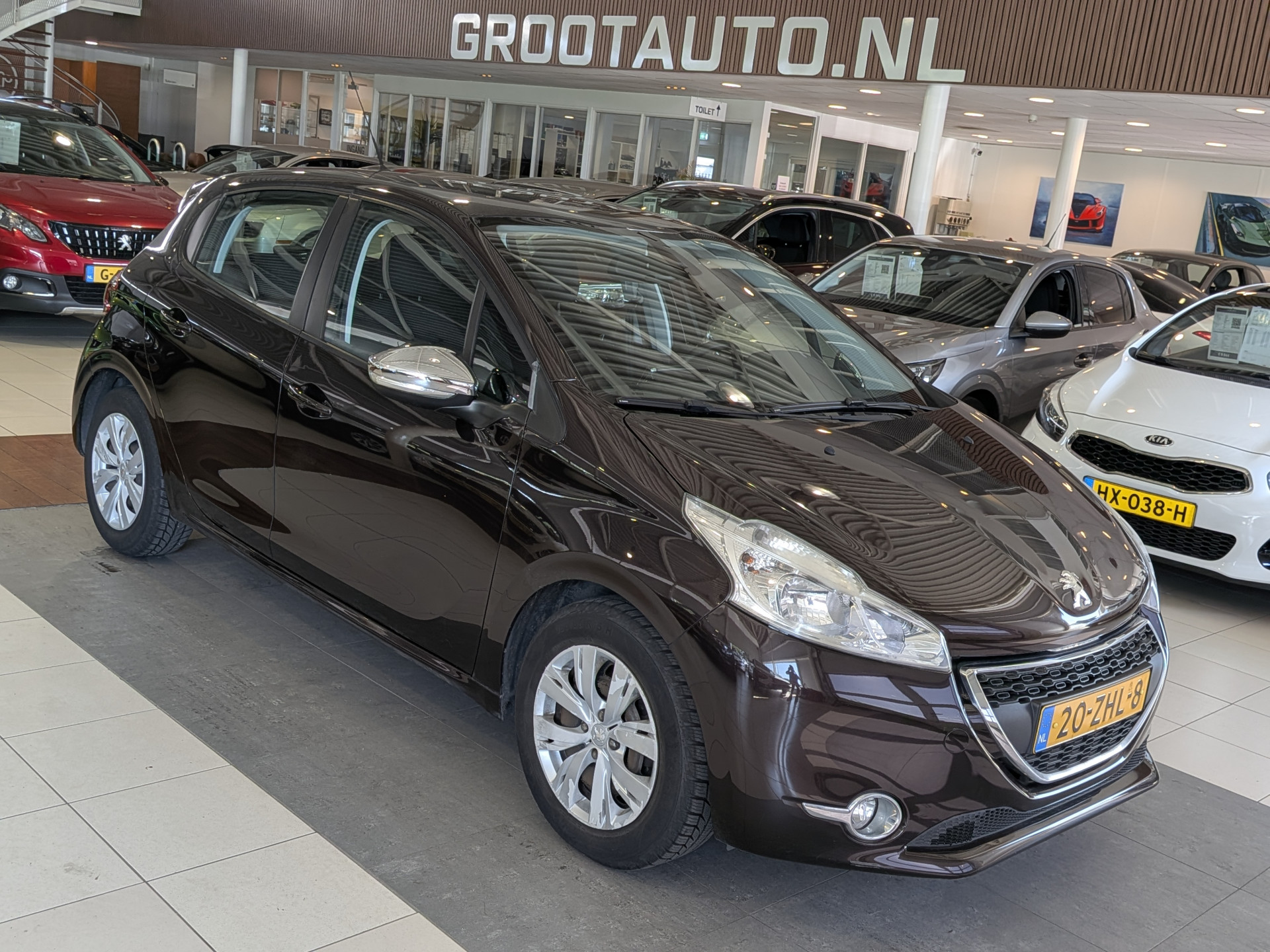 Peugeot 208 1.2 VTi Access 2012 - voorkant