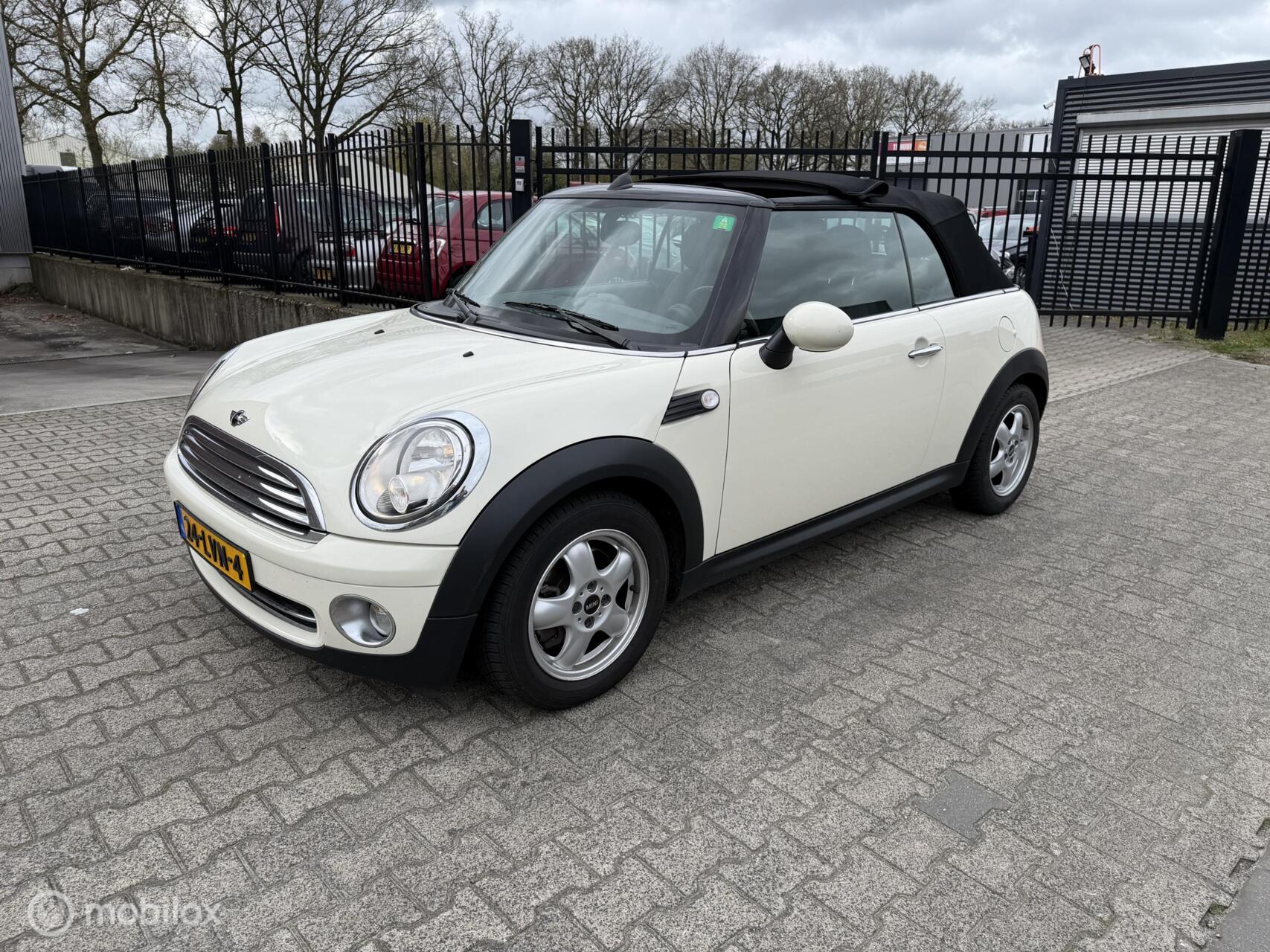 Foto van Mini Cooper Cabrio