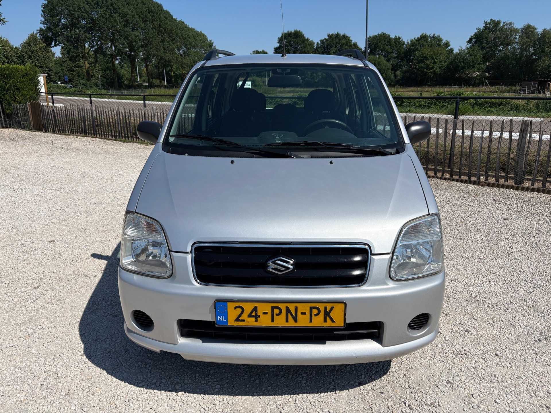 Foto van Suzuki Wagon R