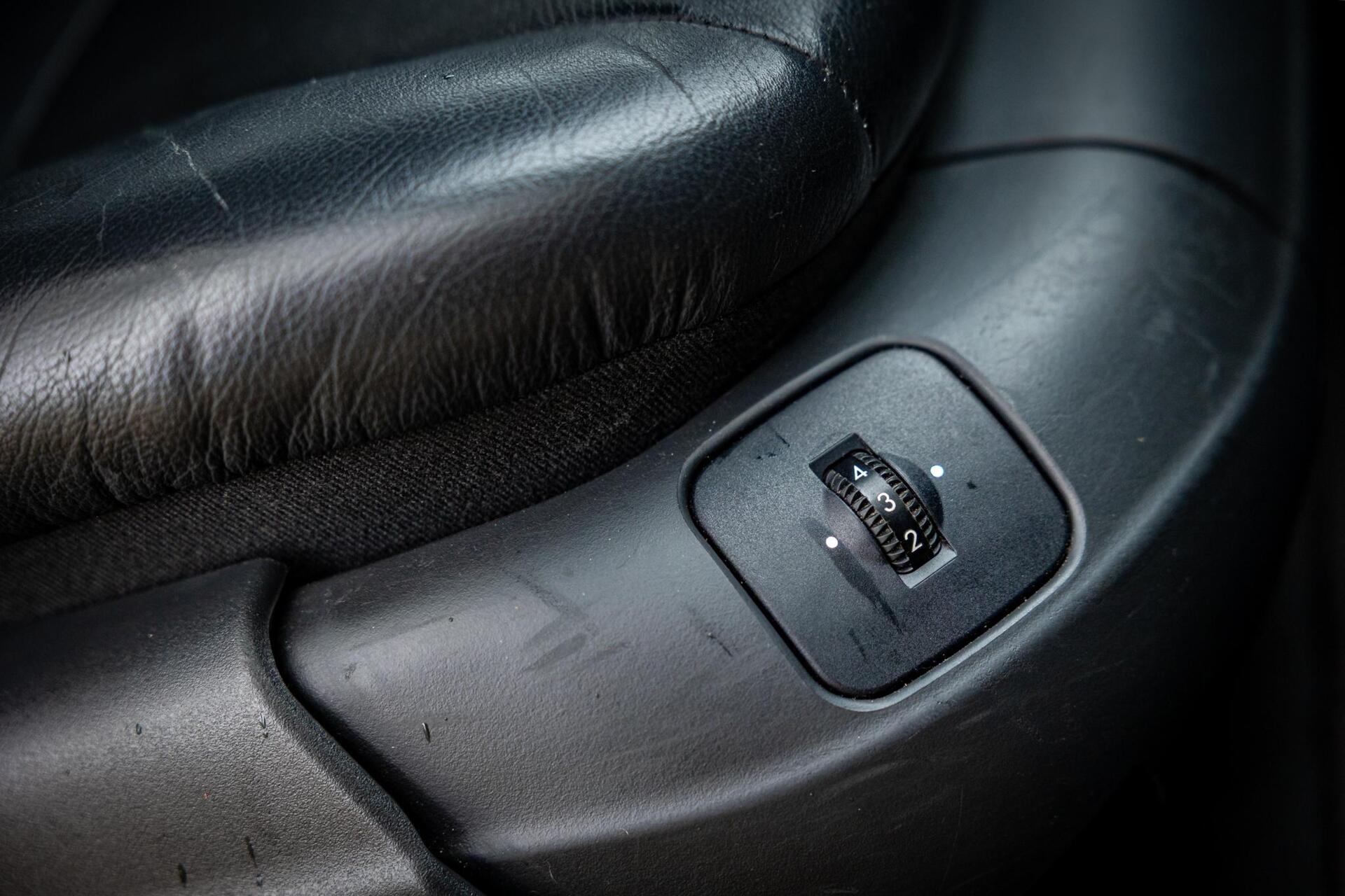 Foto van Mercedes-Benz S 320