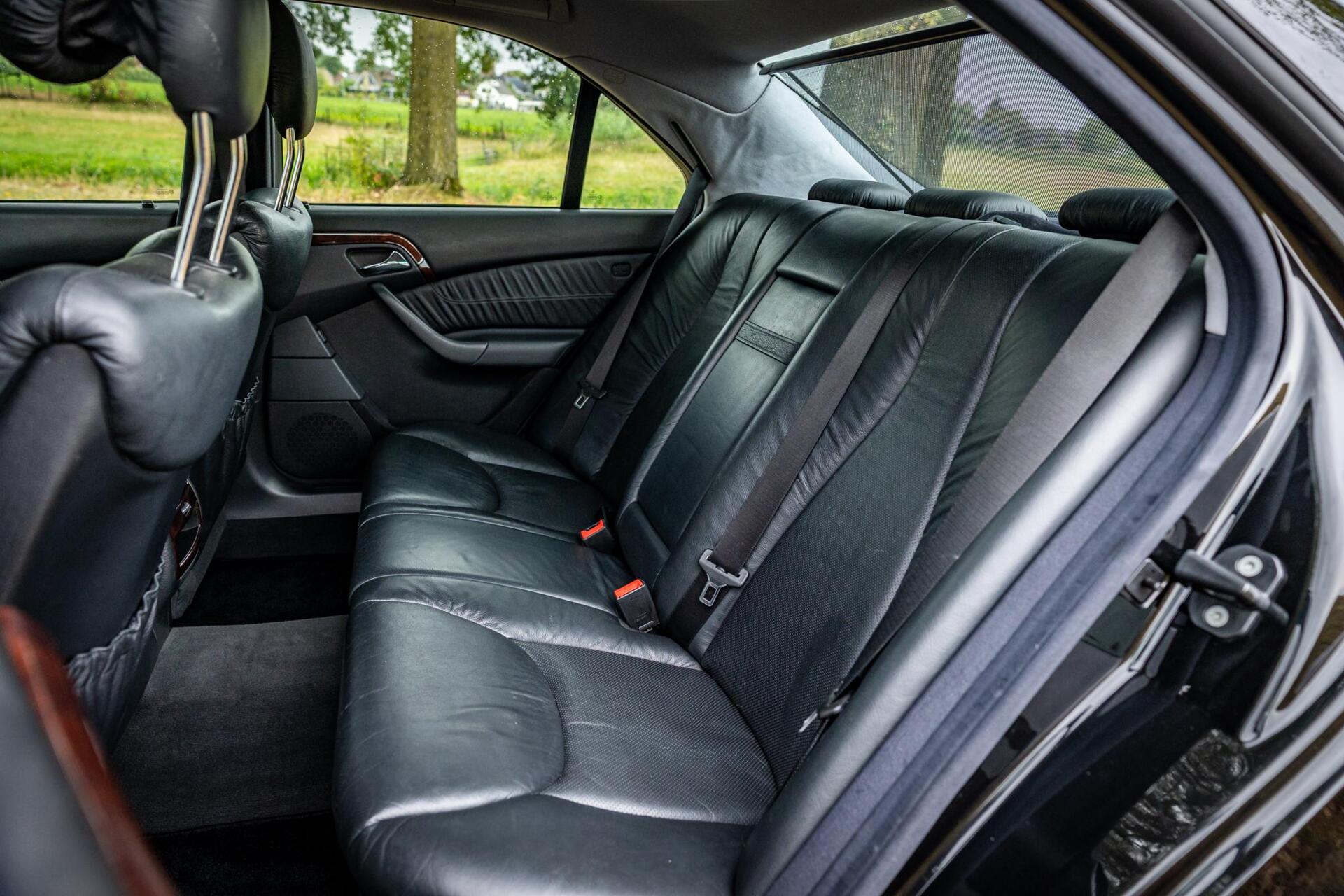 Foto van Mercedes-Benz S 320
