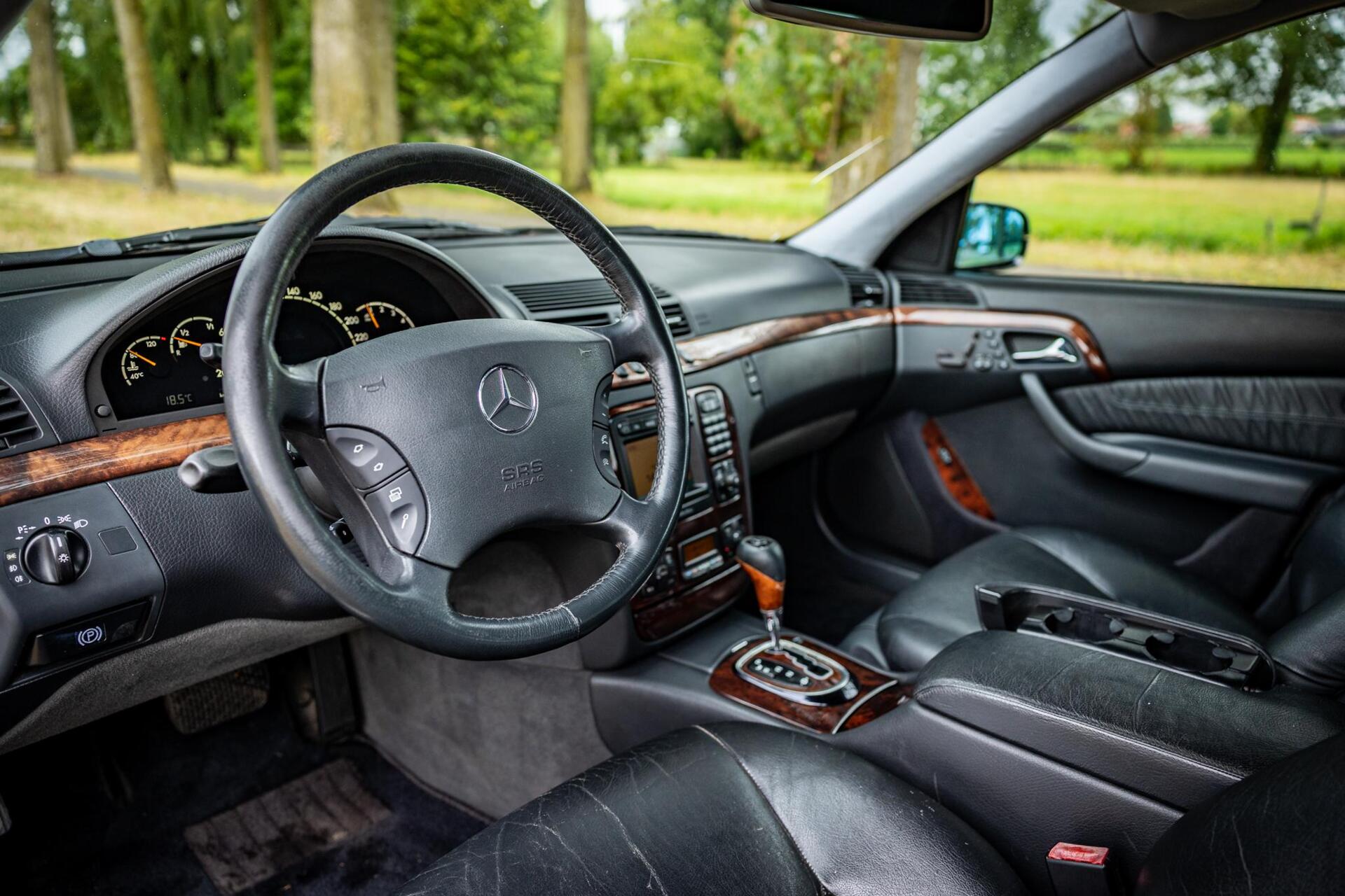 Foto van Mercedes-Benz S 320
