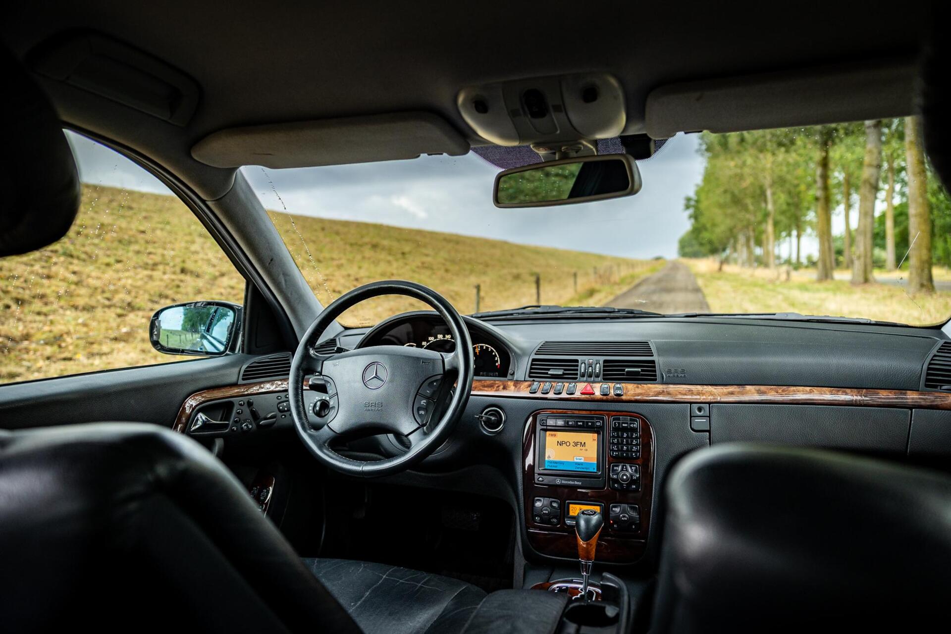 Foto van Mercedes-Benz S 320