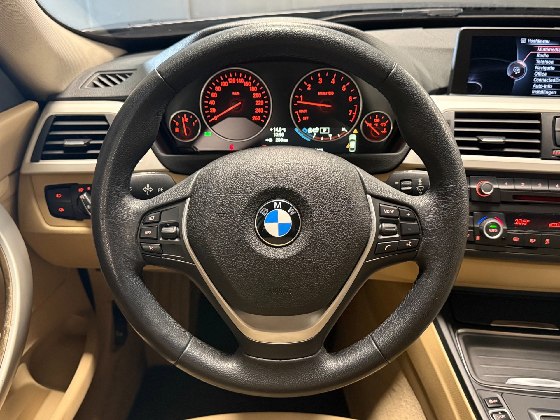 Foto van BMW 328i