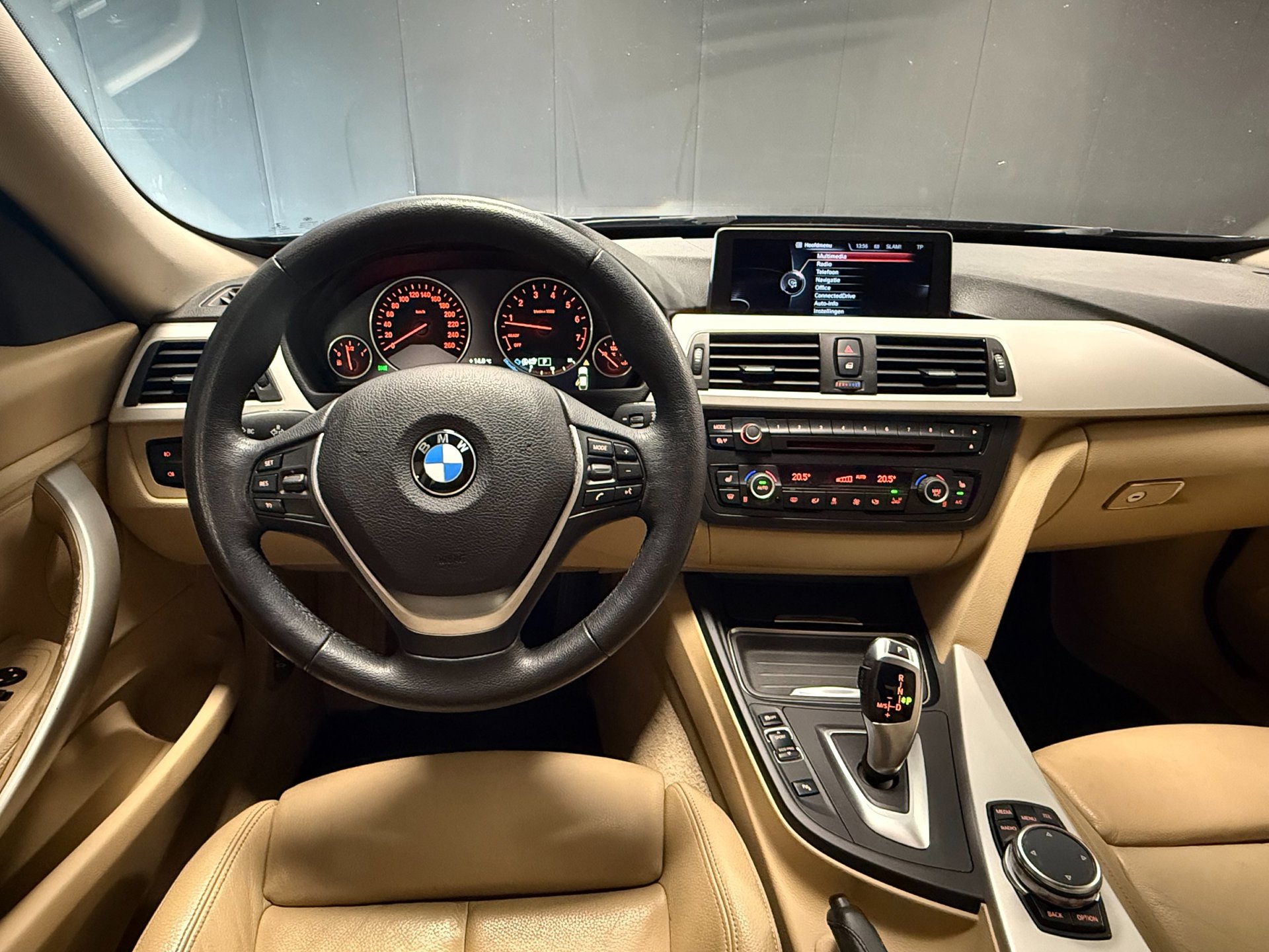 Foto van BMW 328i