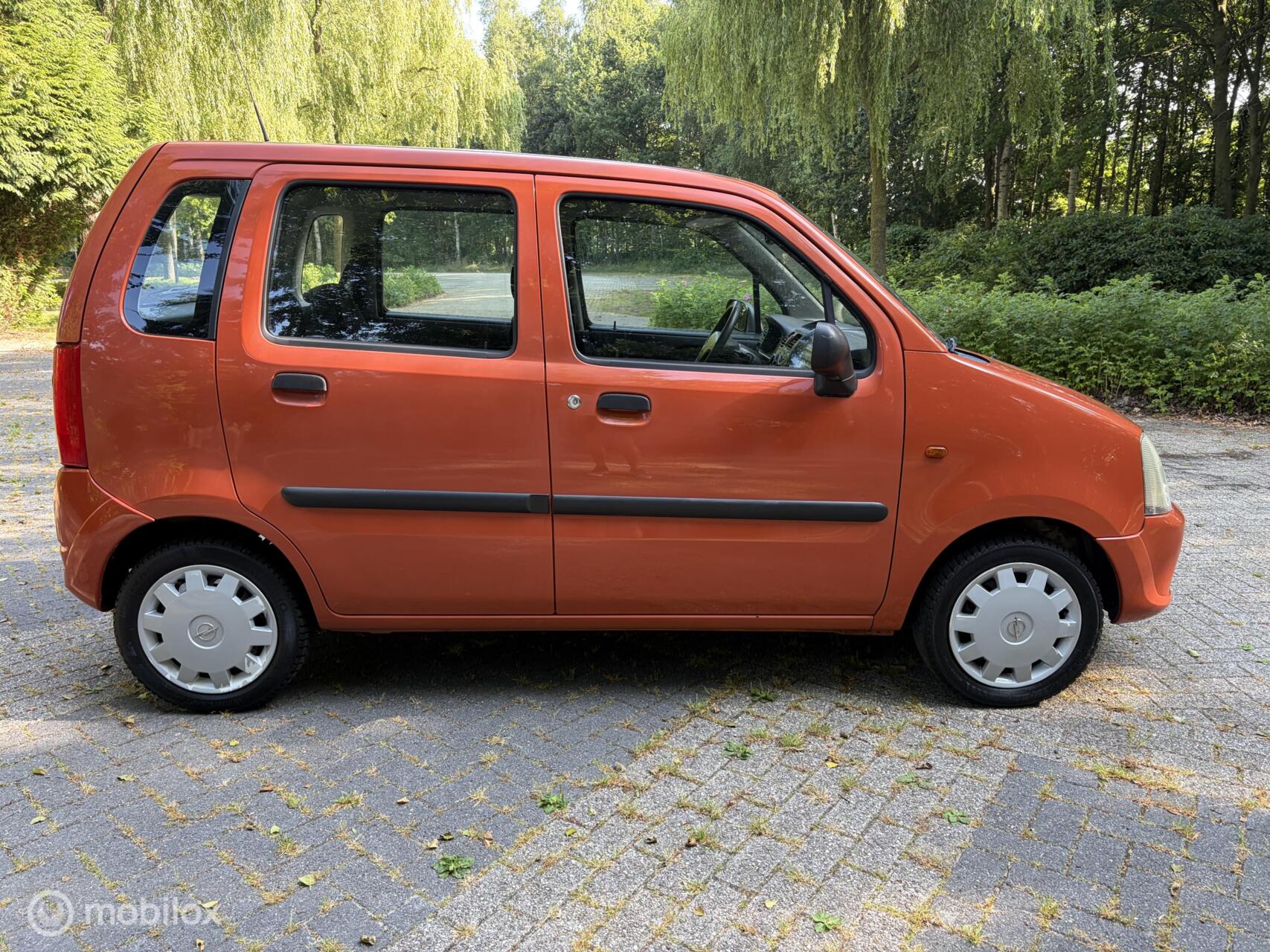 Foto van Opel Agila