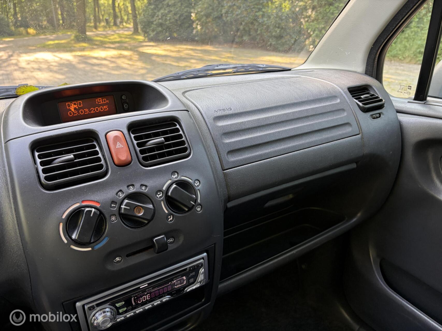 Foto van Opel Agila
