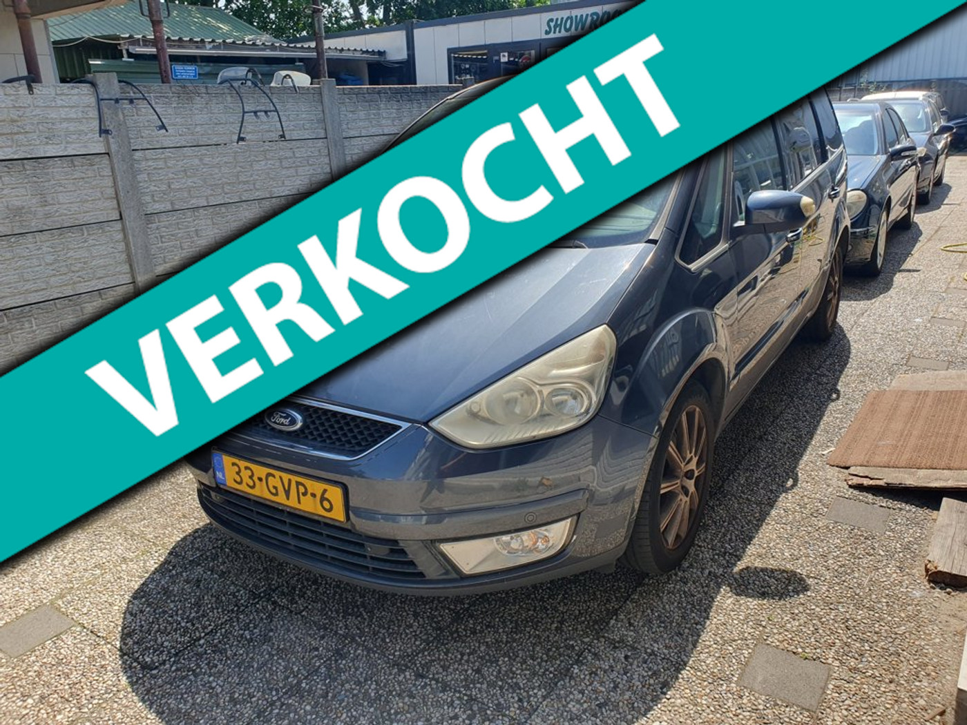 Ford Galaxy 2.0-16V Ghia  7 x persoons uitvoering 2007 - voorkant