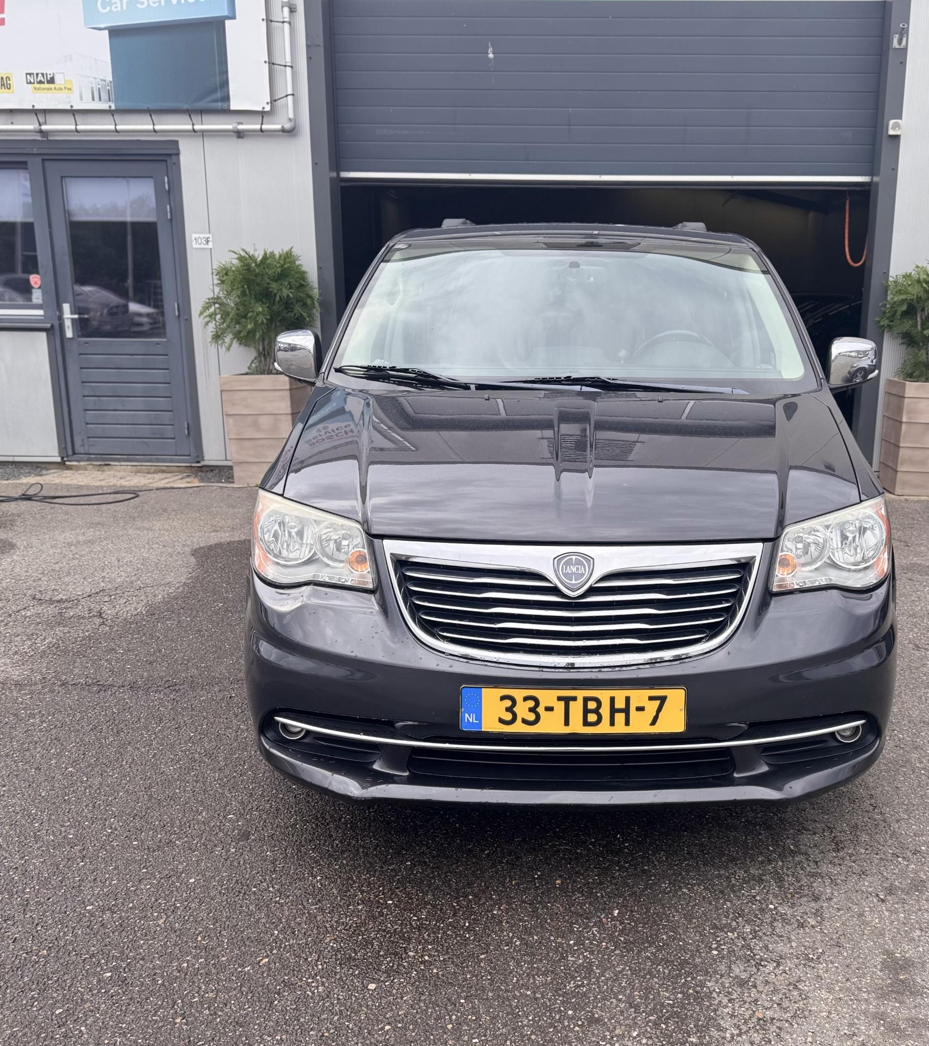 Foto van Lancia Voyager