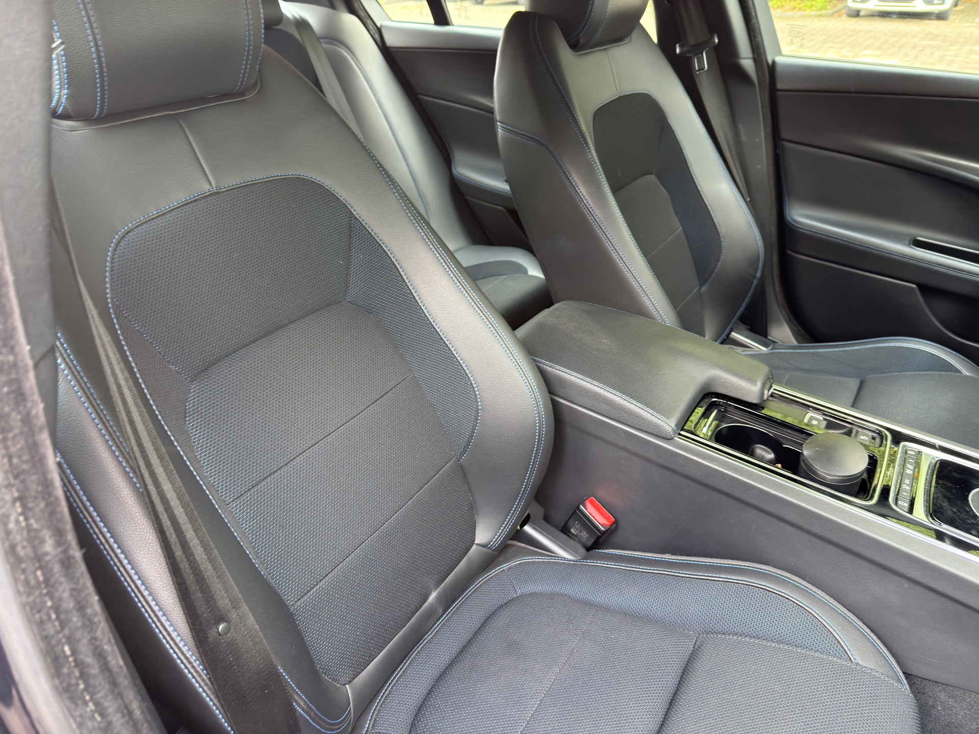 Foto van Jaguar Jaguar Xe