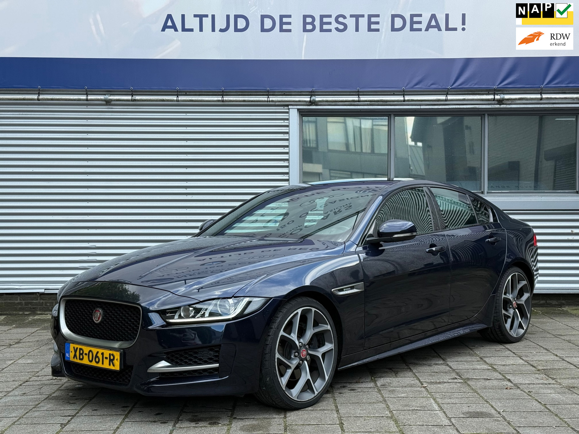 Jaguar Jaguar Xe 2.0t R-Sport l Automaat l Camera l Xenon l 2018 - voorkant