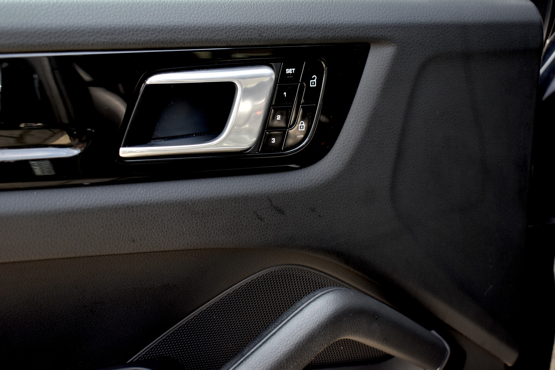 Foto van Porsche Cayenne E-hybrid