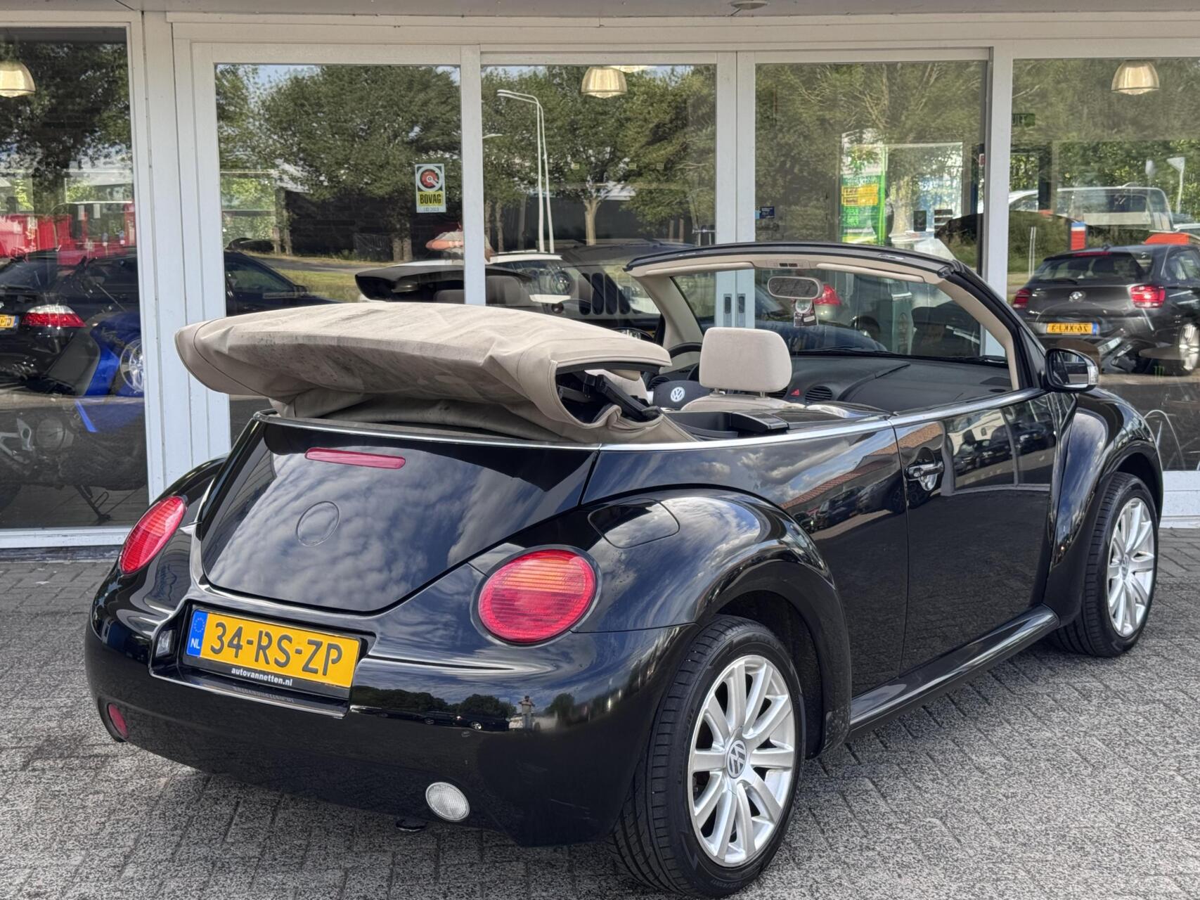 Foto van Volkswagen New Beetle Cabriolet