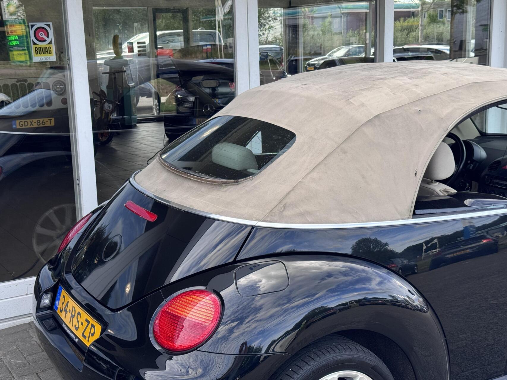 Foto van Volkswagen New Beetle Cabriolet