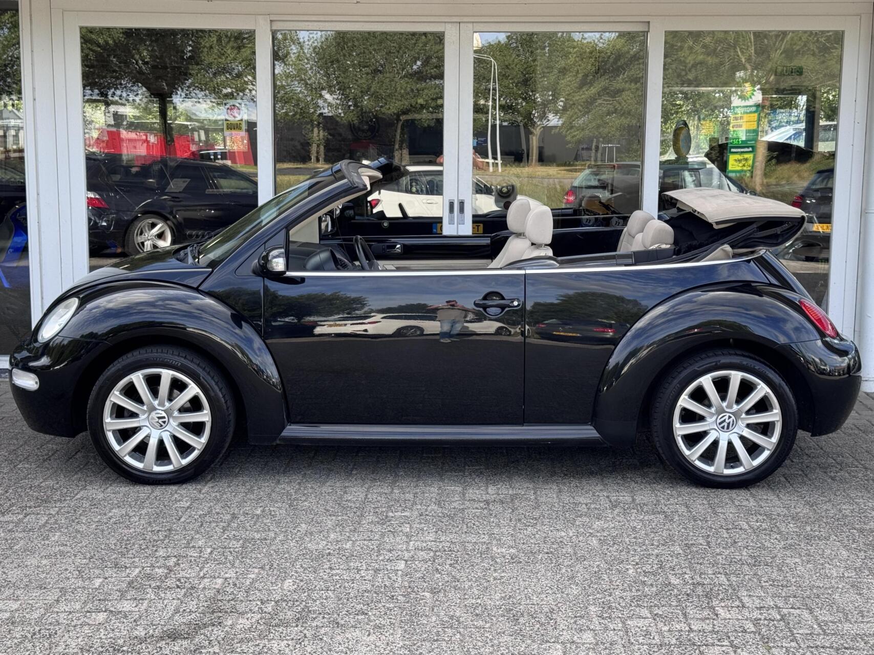 Foto van Volkswagen New Beetle Cabriolet