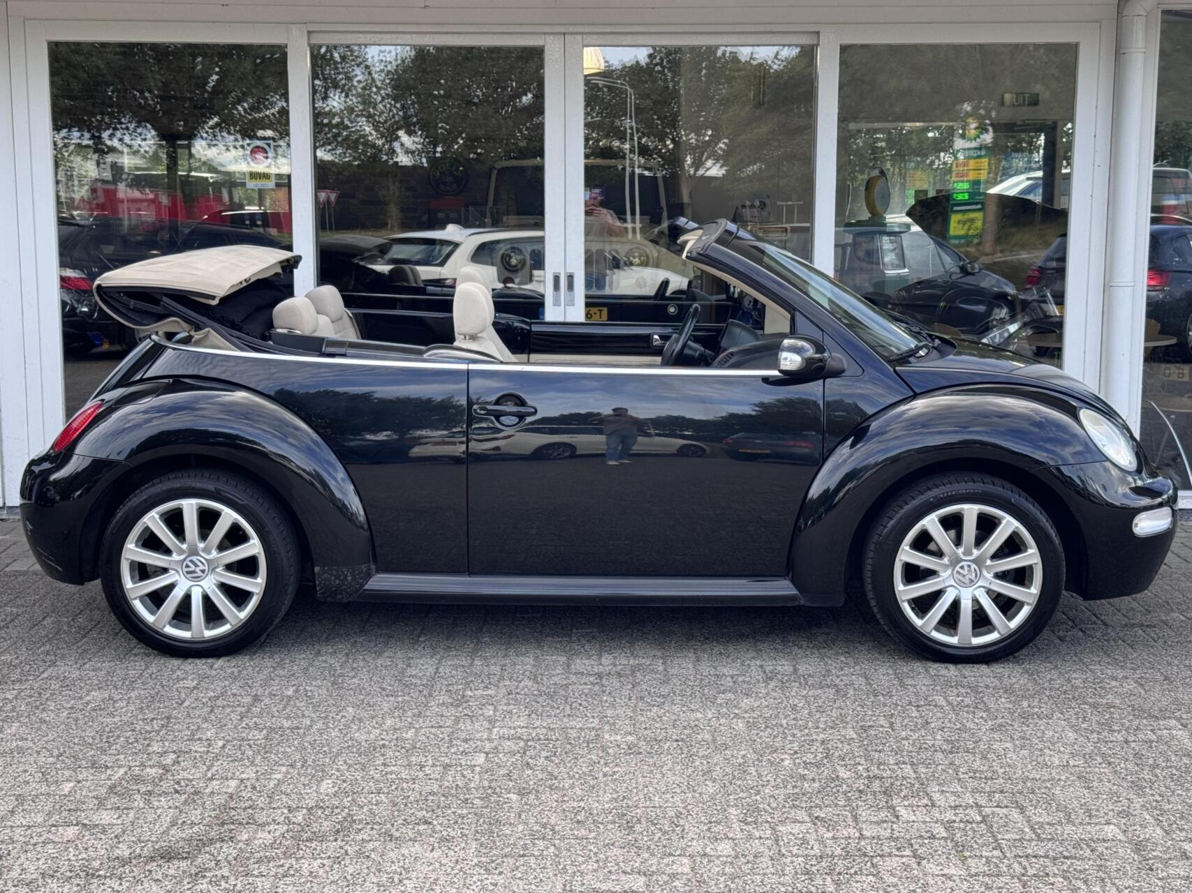 Foto van Volkswagen New Beetle Cabriolet