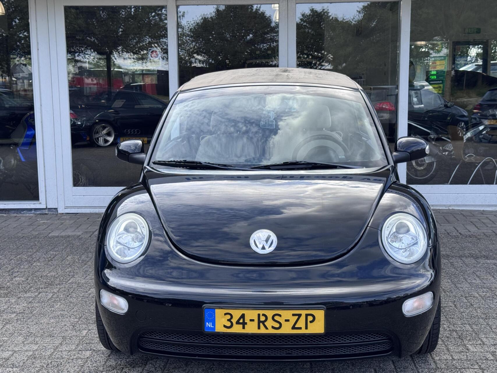 Foto van Volkswagen New Beetle Cabriolet