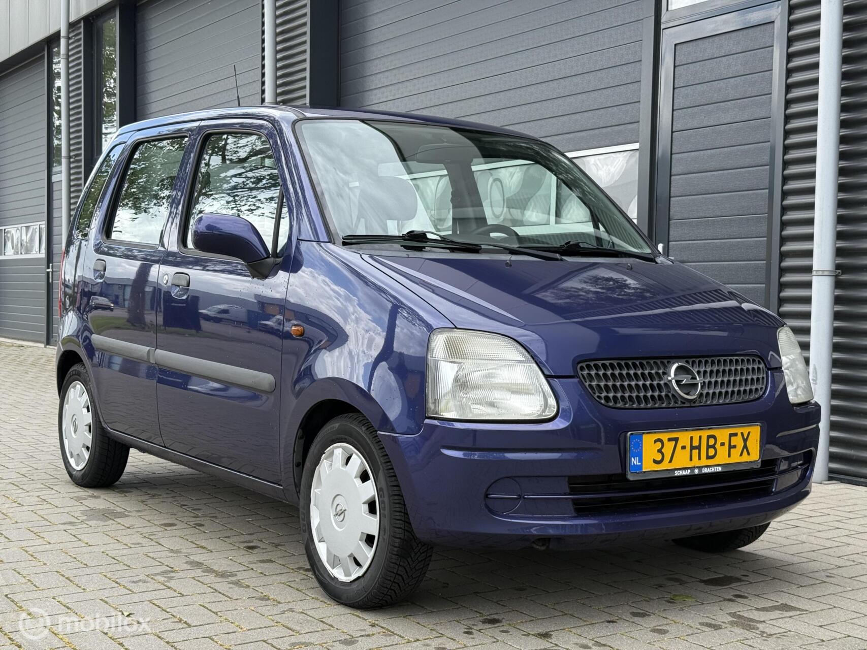 Opel Agila 1.2-16V | ZUINIG | HOGE INSTAP | NAP | NIEUWE APK 2001 - voorkant