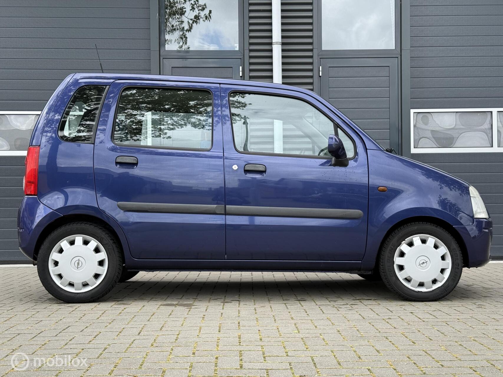 Foto van Opel Agila