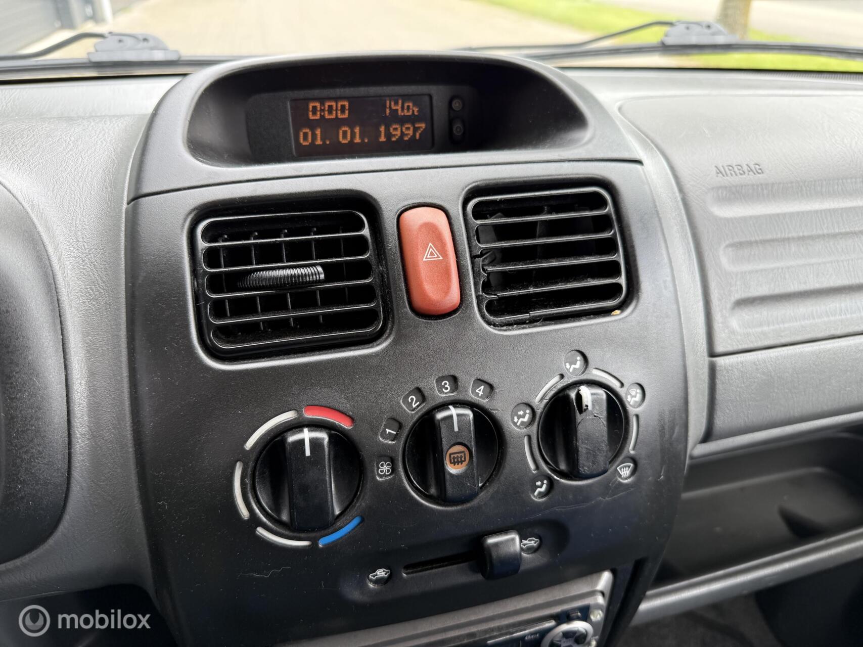 Foto van Opel Agila