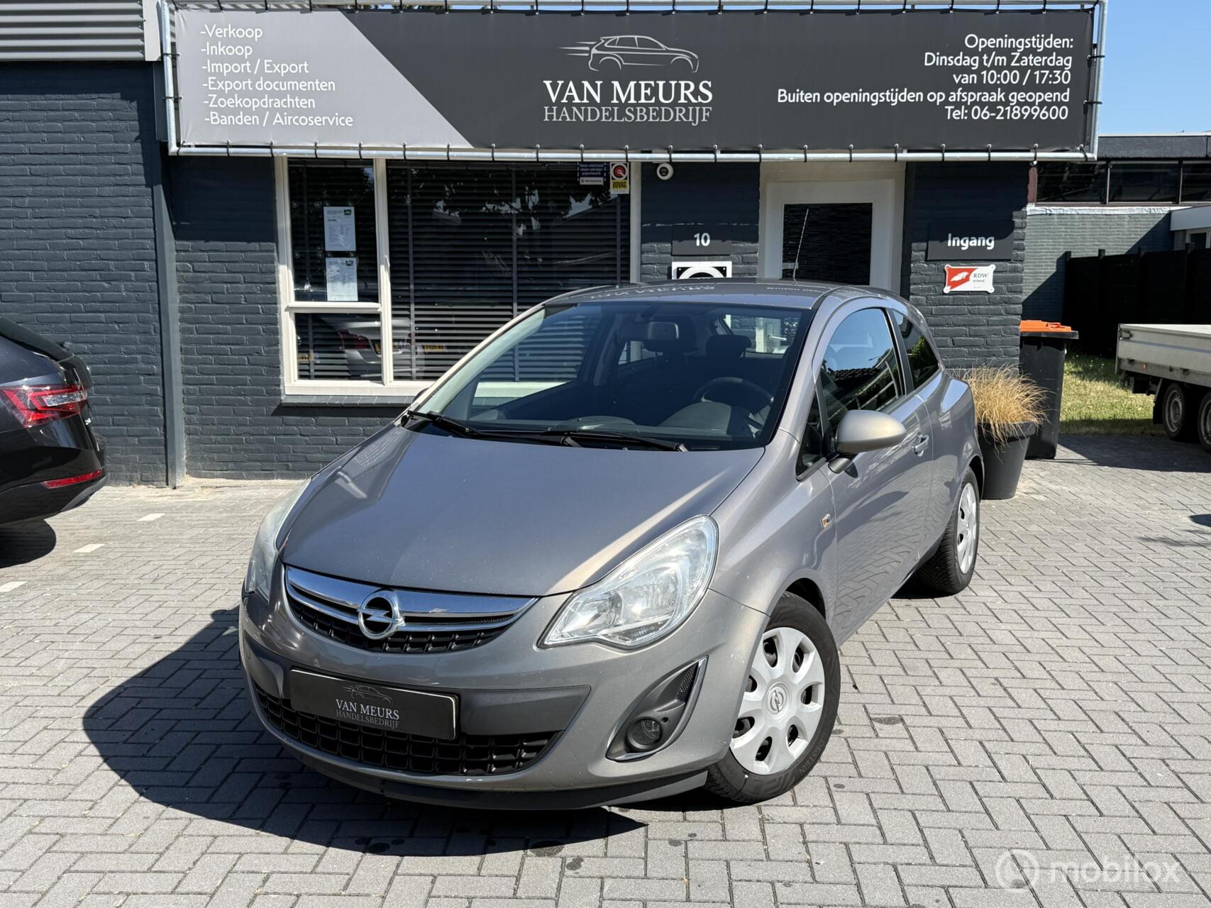 Opel Corsa 1.3 CDTi EcoFlex S/S Cosmo, Airco, cruise, apk 01-2027 2012 - voorkant