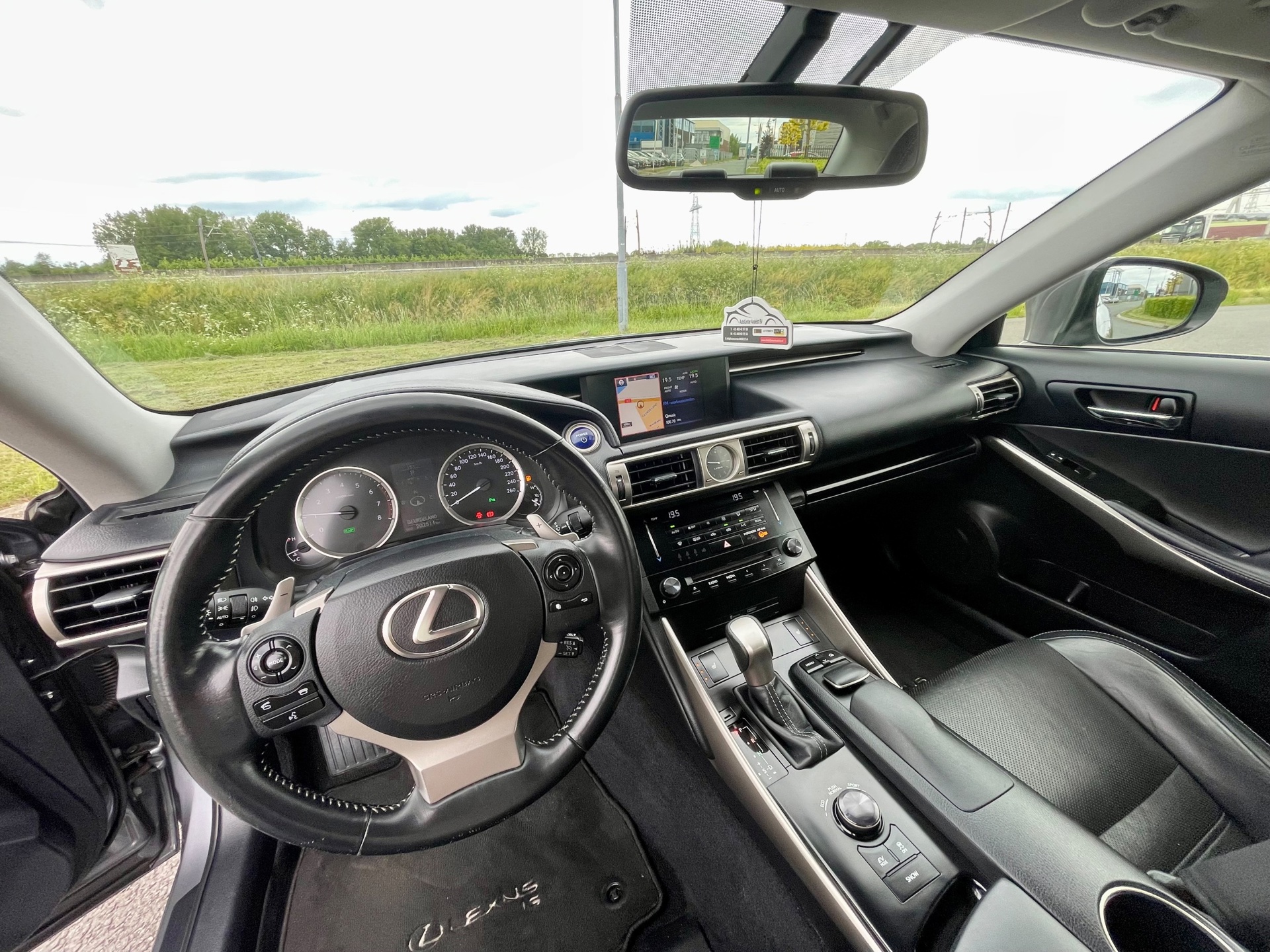 Foto van Lexus Lexus Is300h