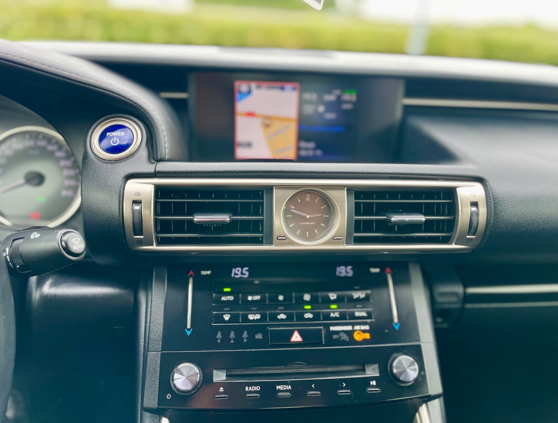 Foto van Lexus Lexus Is300h