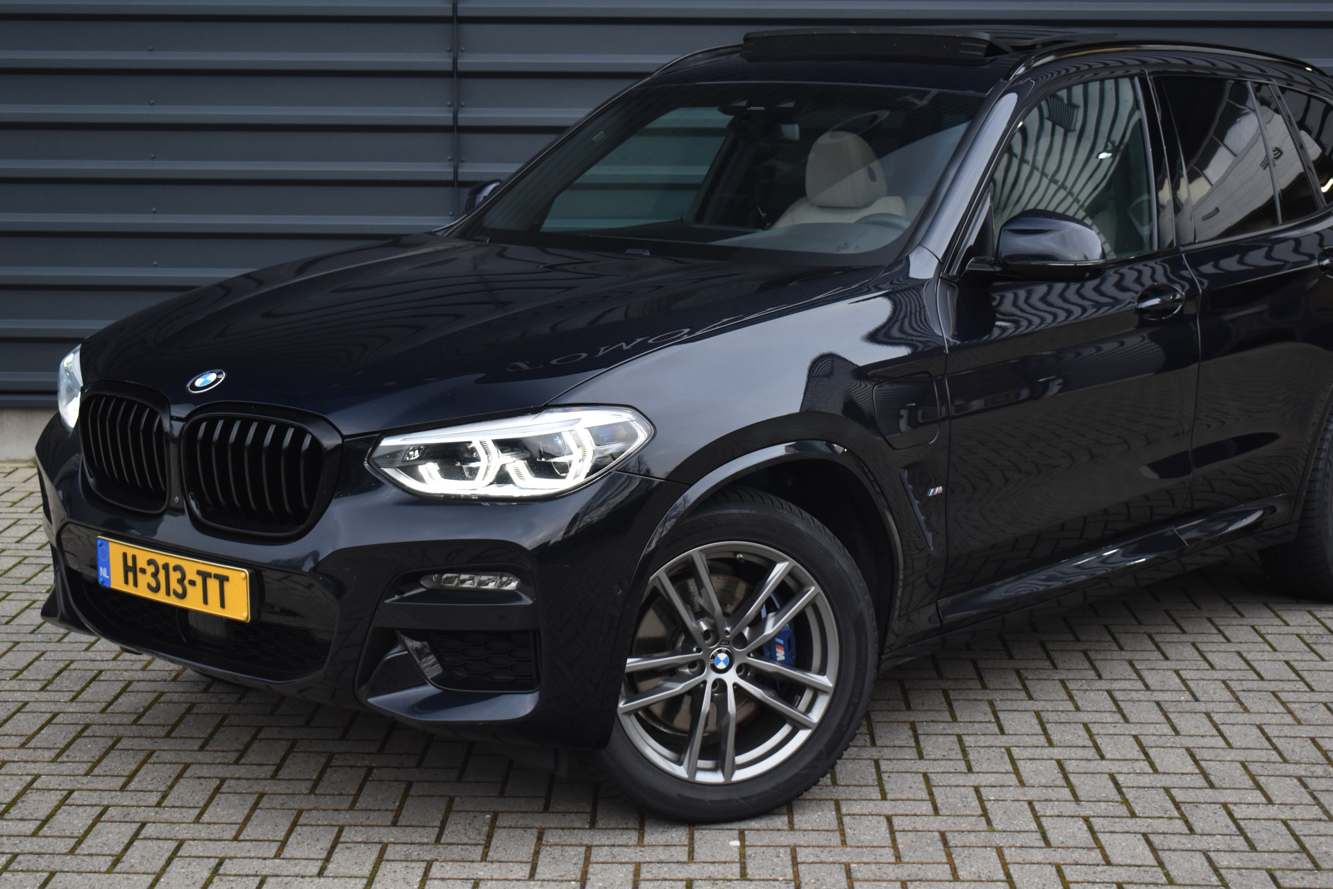 Foto van BMW X3 Xdrive30e