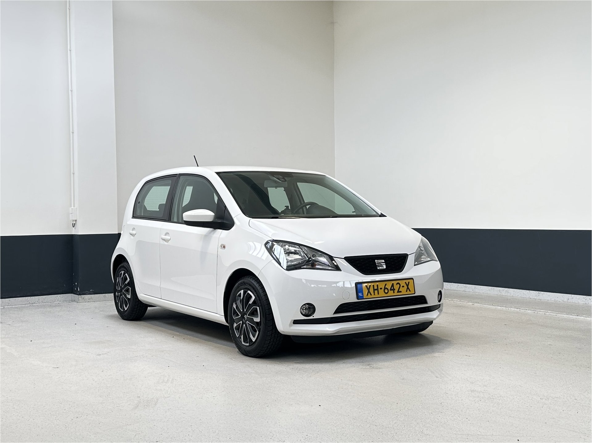 Seat Mii 1.0 Style Intense | NL | Parkeersensoren | Airco | Bluetooth | 2019 - voorkant