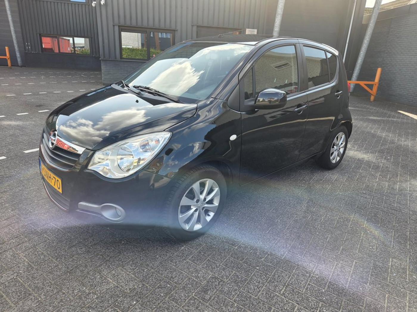 Foto van Opel Agila