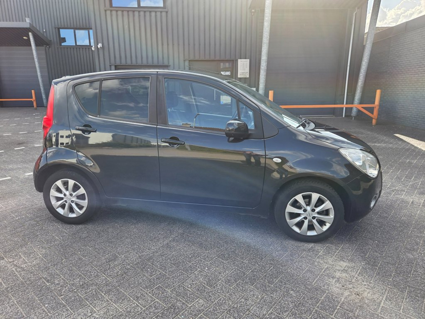 Foto van Opel Agila